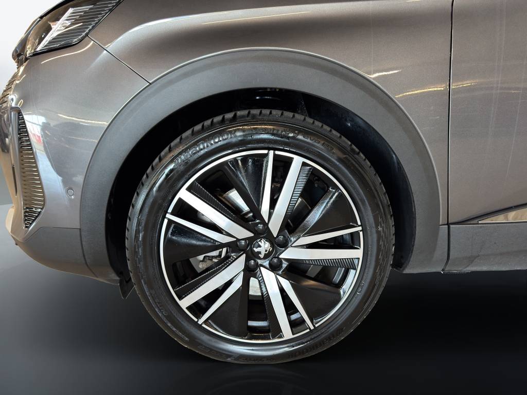 PEUGEOT 3008 300e Hybrid4 GT Pack EAT8-image-15