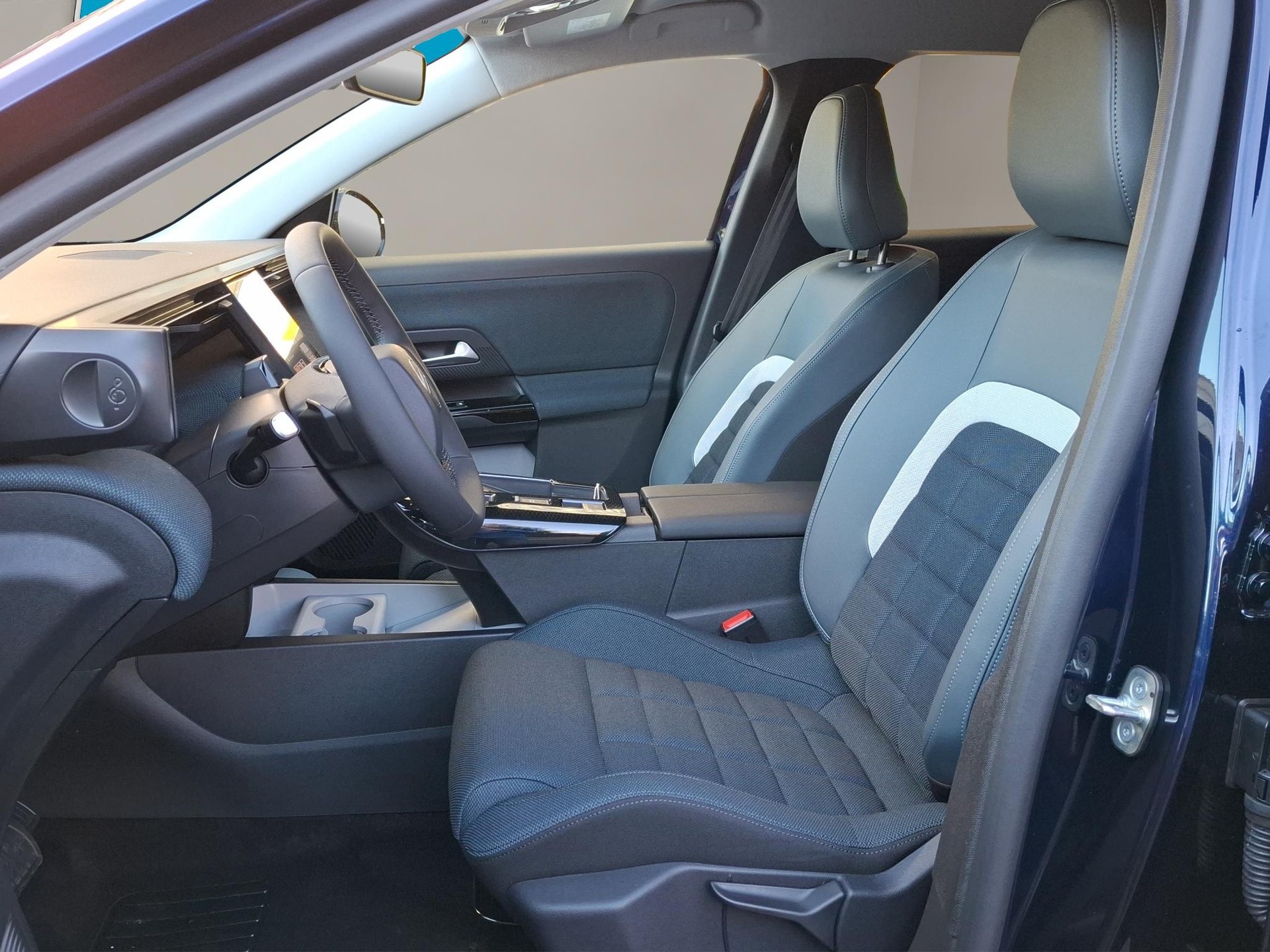 CITROEN C5 Aircross 1.2 Hybrid Plus-image-4