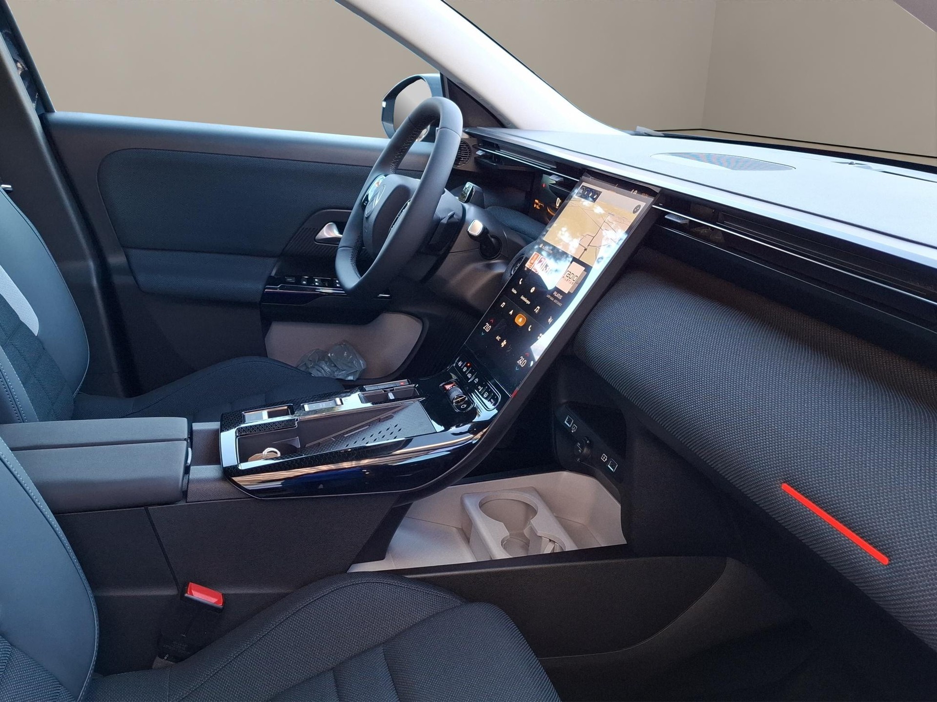 CITROEN C5 Aircross 1.2 Hybrid Plus-image-7