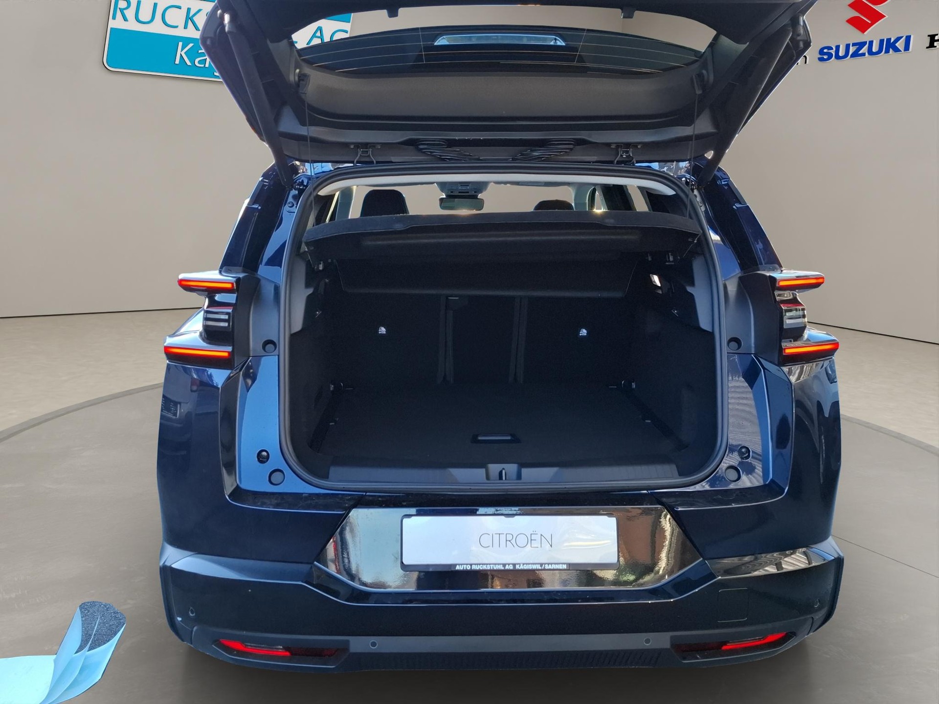 CITROEN C5 Aircross 1.2 Hybrid Plus-image-11