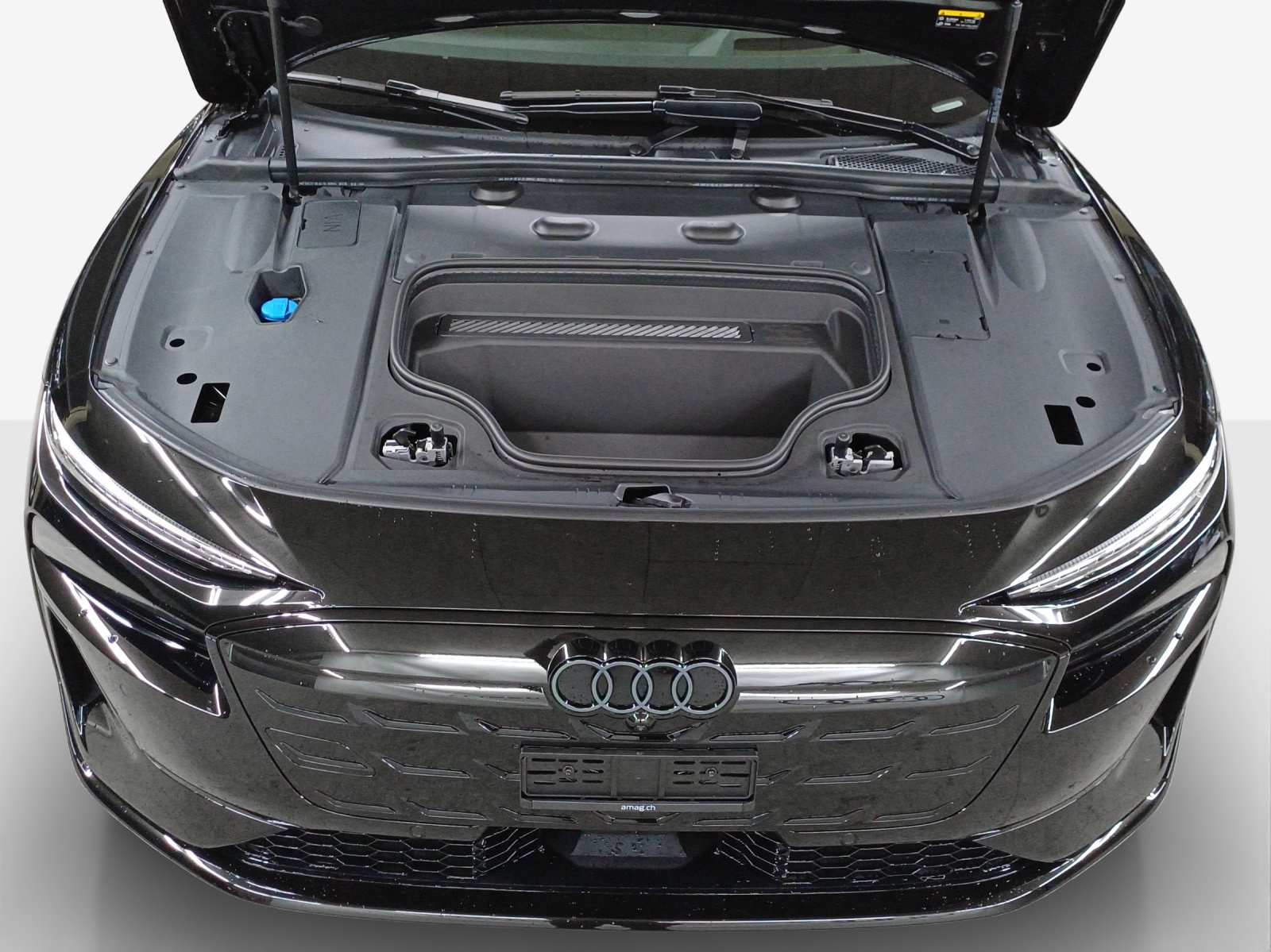 AUDI S6 Avant e-tron quattro-image-14