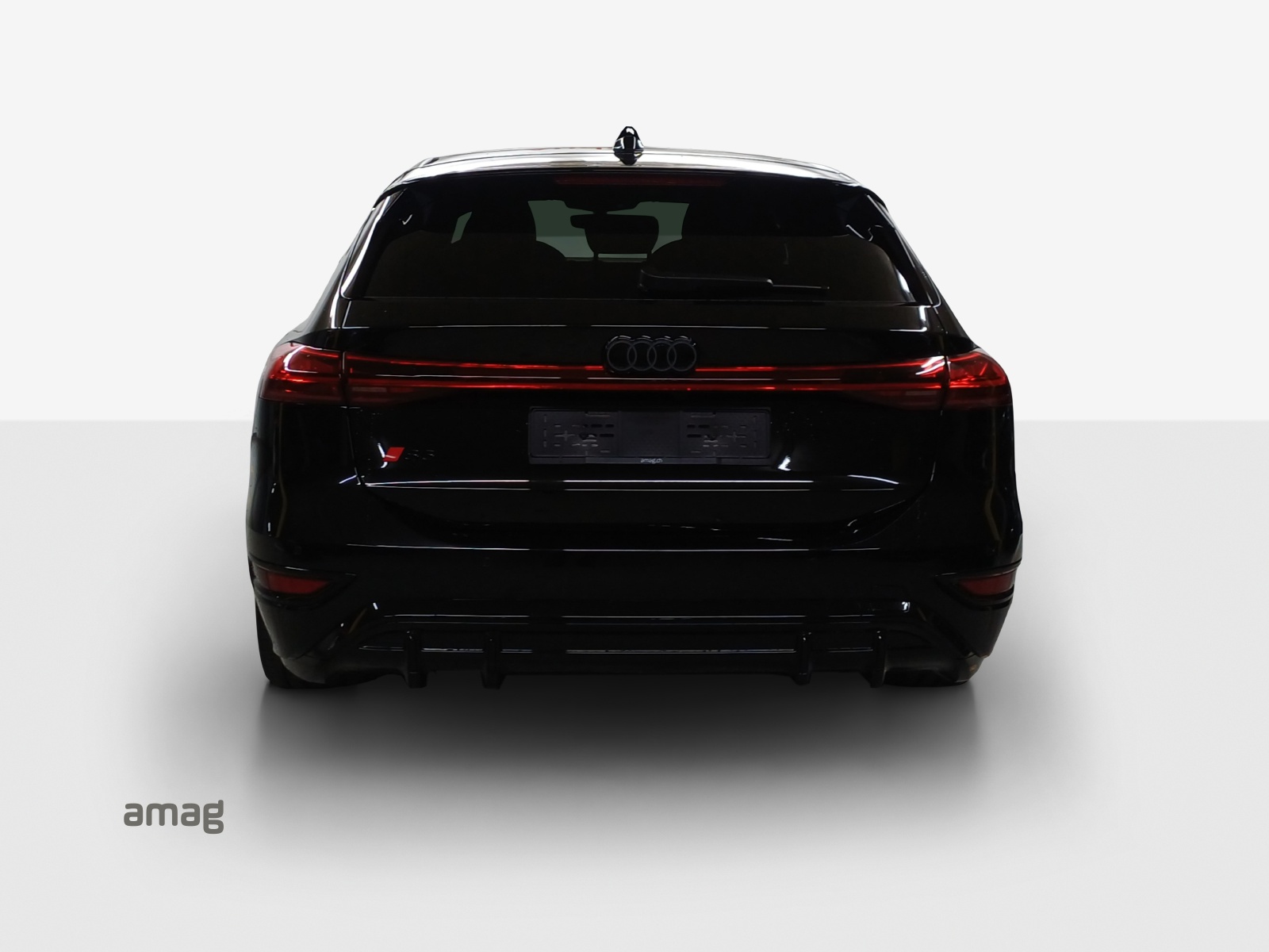 AUDI S6 Avant e-tron quattro-image-3