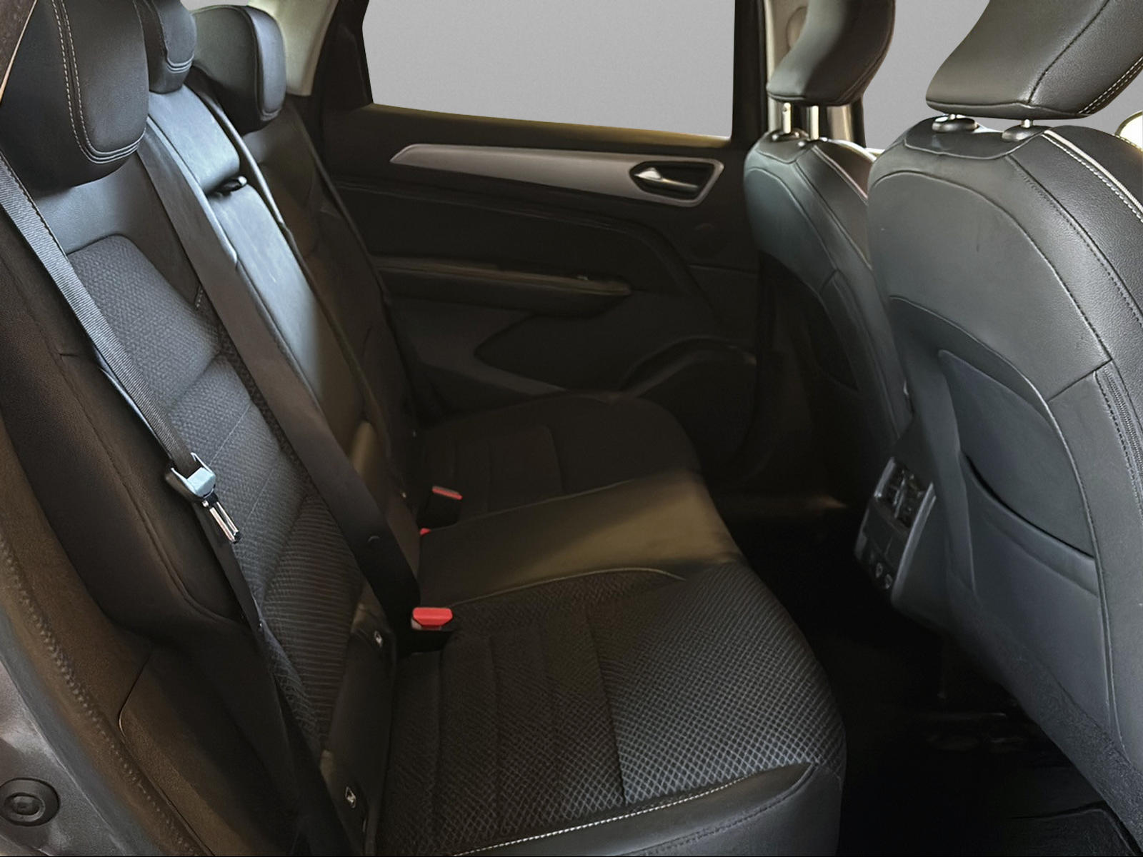 RENAULT Arkana 1.6 E-Tech Intens-image-8