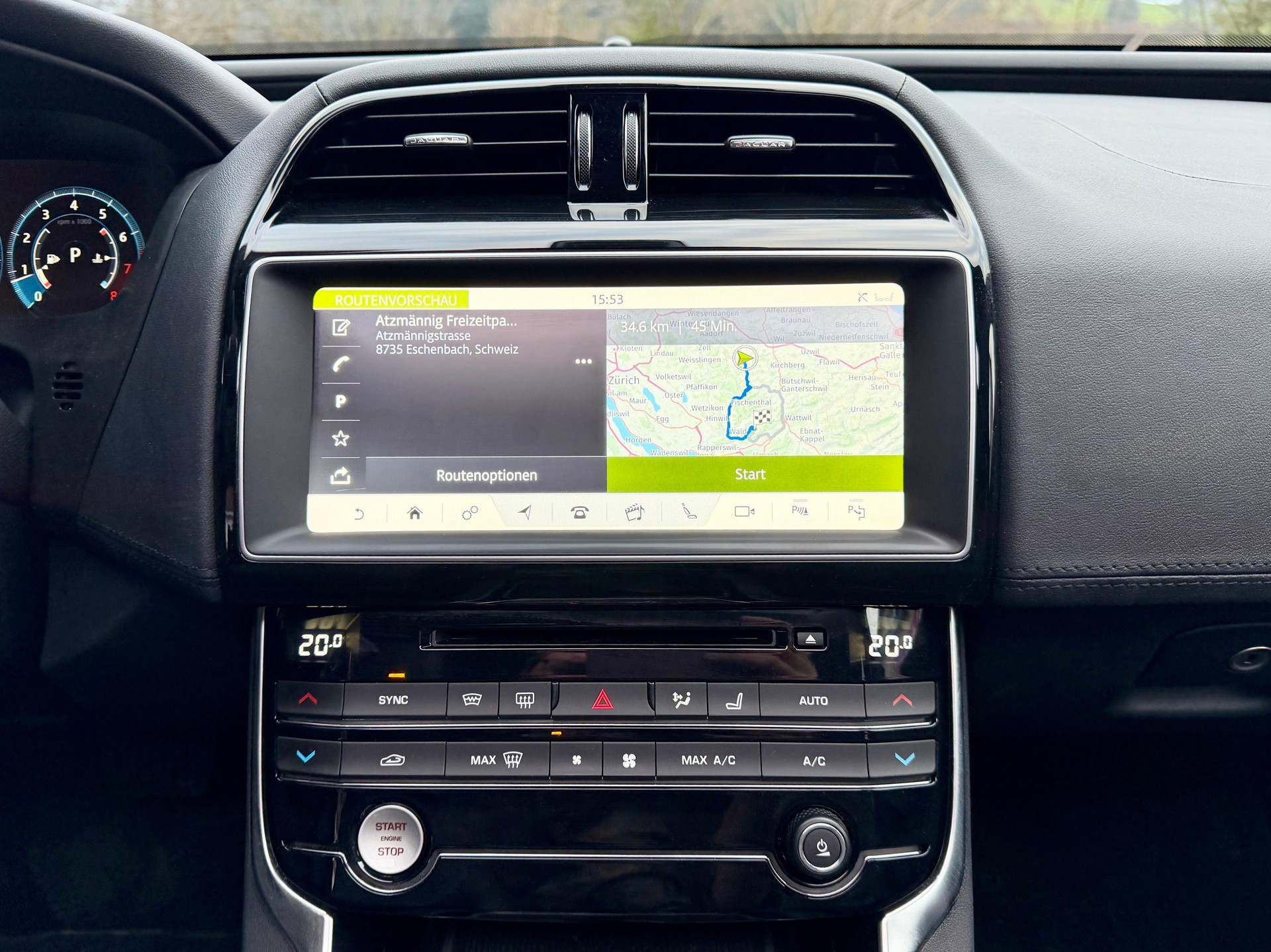 JAGUAR XE 25t 2.0 Portfolio AWD Automatic-image-13