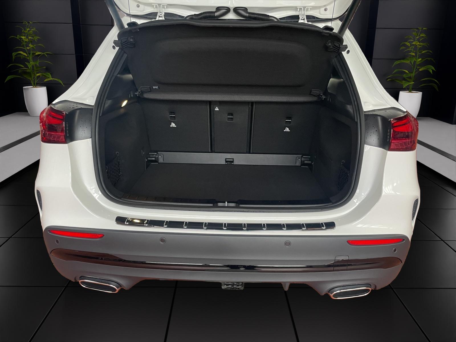 MERCEDES-BENZ GLA 250 4MATIC Swiss Star AMG Line-image-8