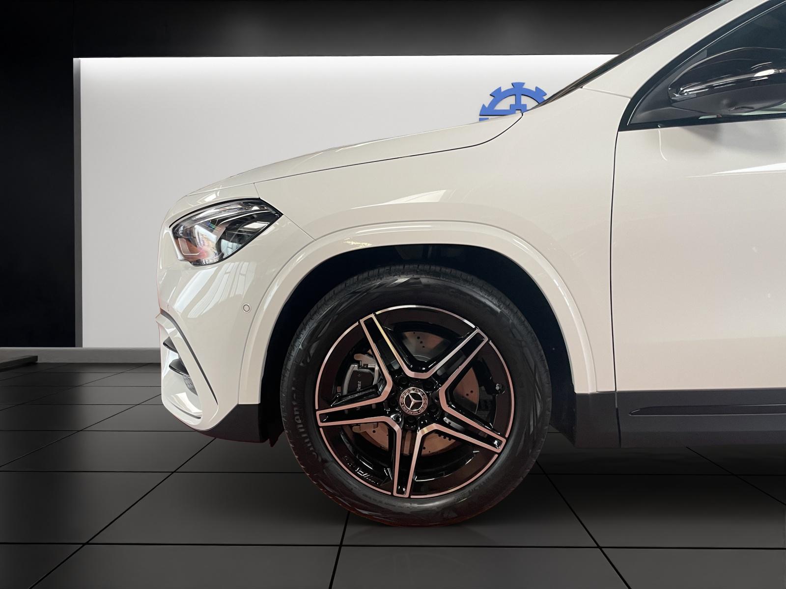 MERCEDES-BENZ GLA 250 4MATIC Swiss Star AMG Line-image-9