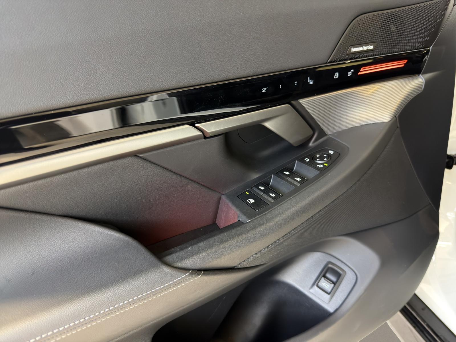 BMW 520d xDrive Touring M Sport-image-14