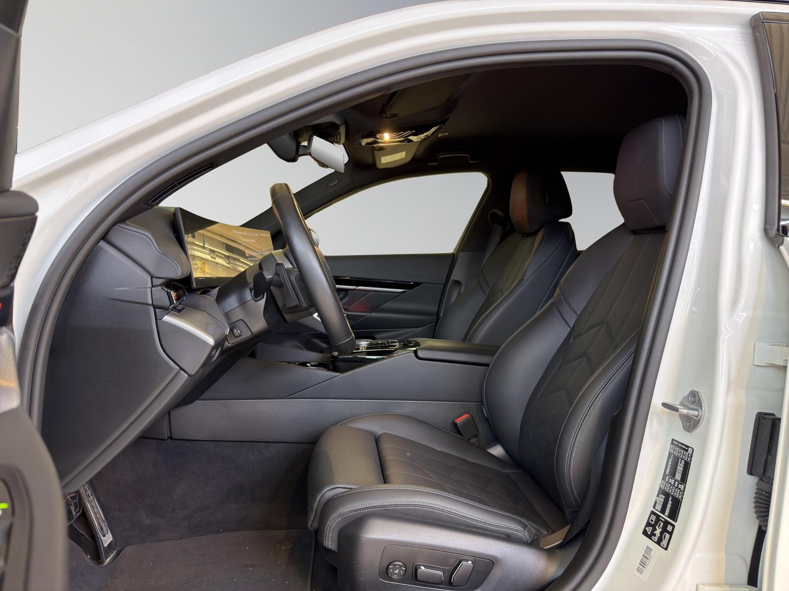 BMW 520d xDrive Touring M Sport-image-10