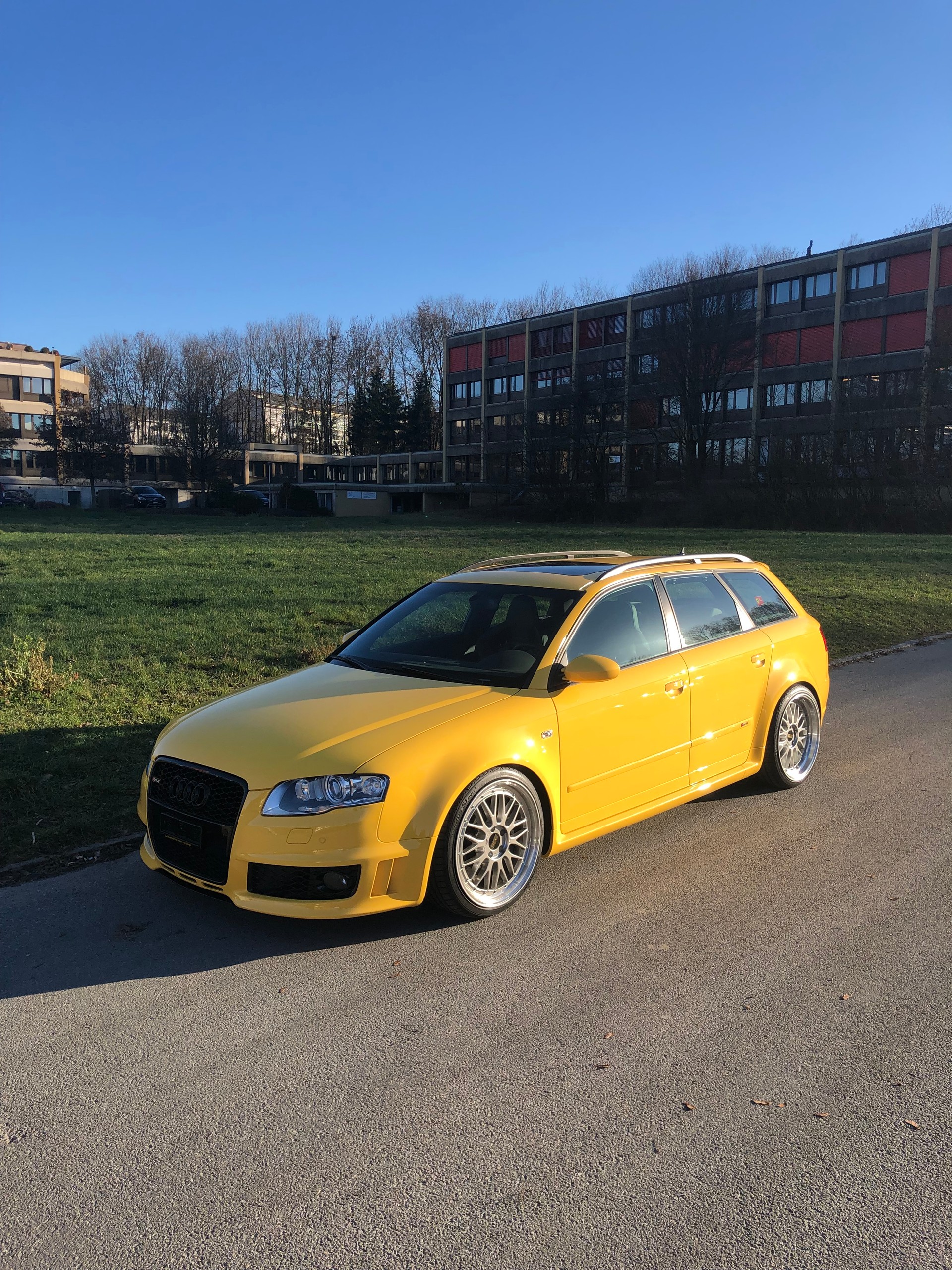 AUDI RS4 Avant 4.2 V8 quattro-image-7