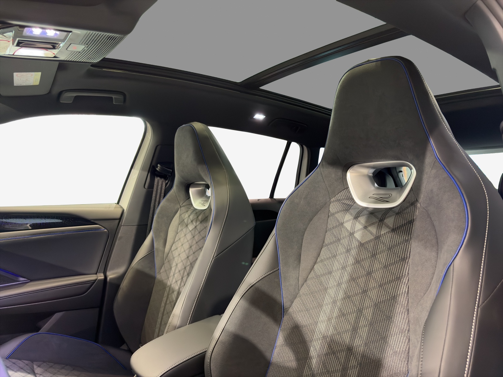VW Tiguan 2.0 TSI DSG R-Line 4Motion-image-8