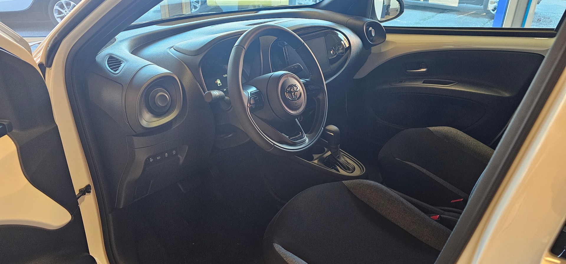 TOYOTA Aygo X 1.0 VVT-i Style CVT-image-5