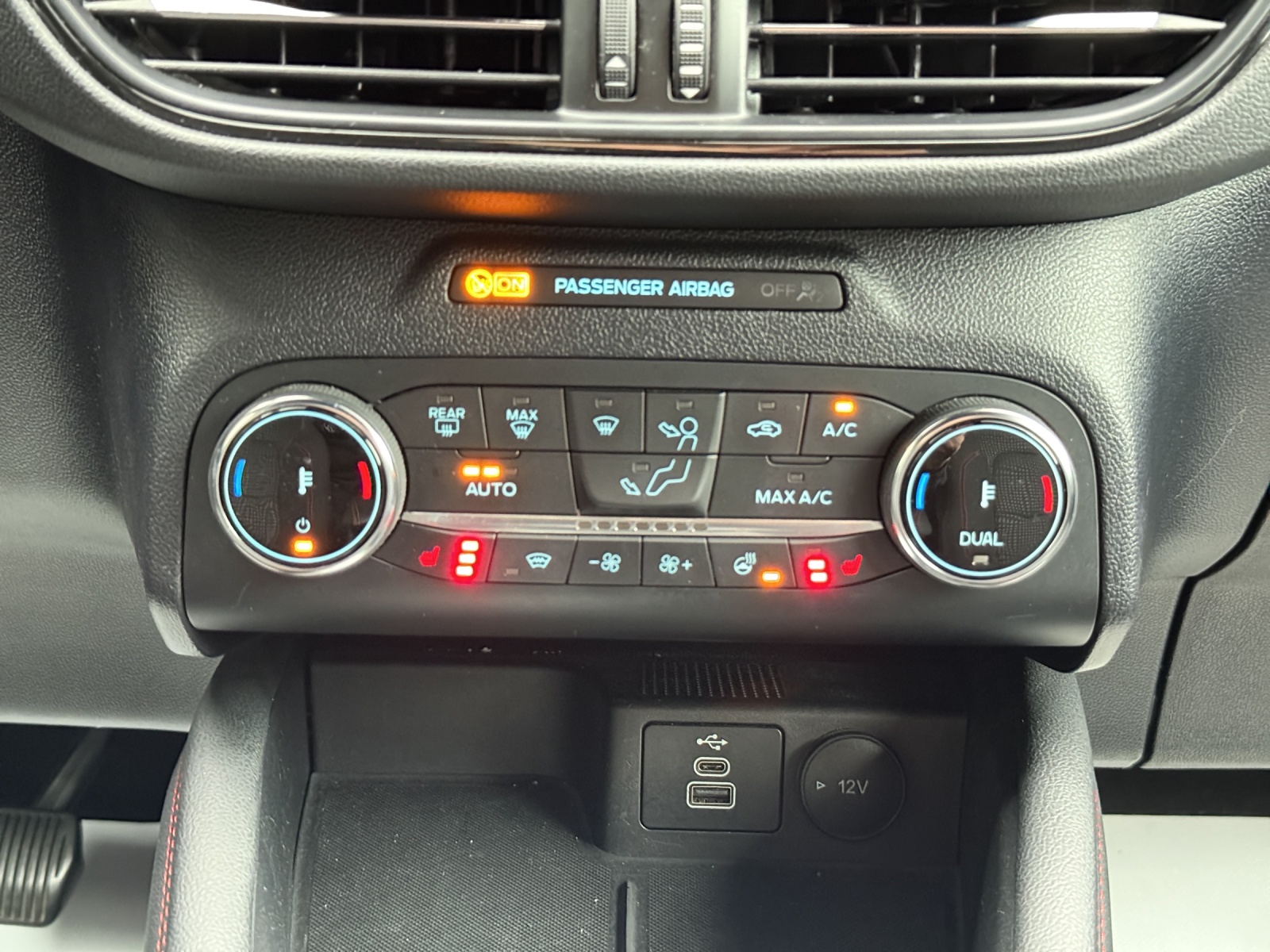 FORD Kuga 2.5 PHEV ST-Line 2WD-image-10