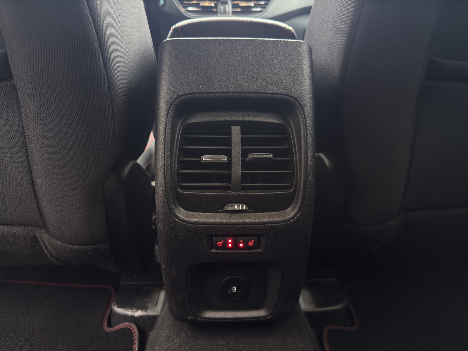 FORD Kuga 2.5 PHEV ST-Line 2WD-image-18