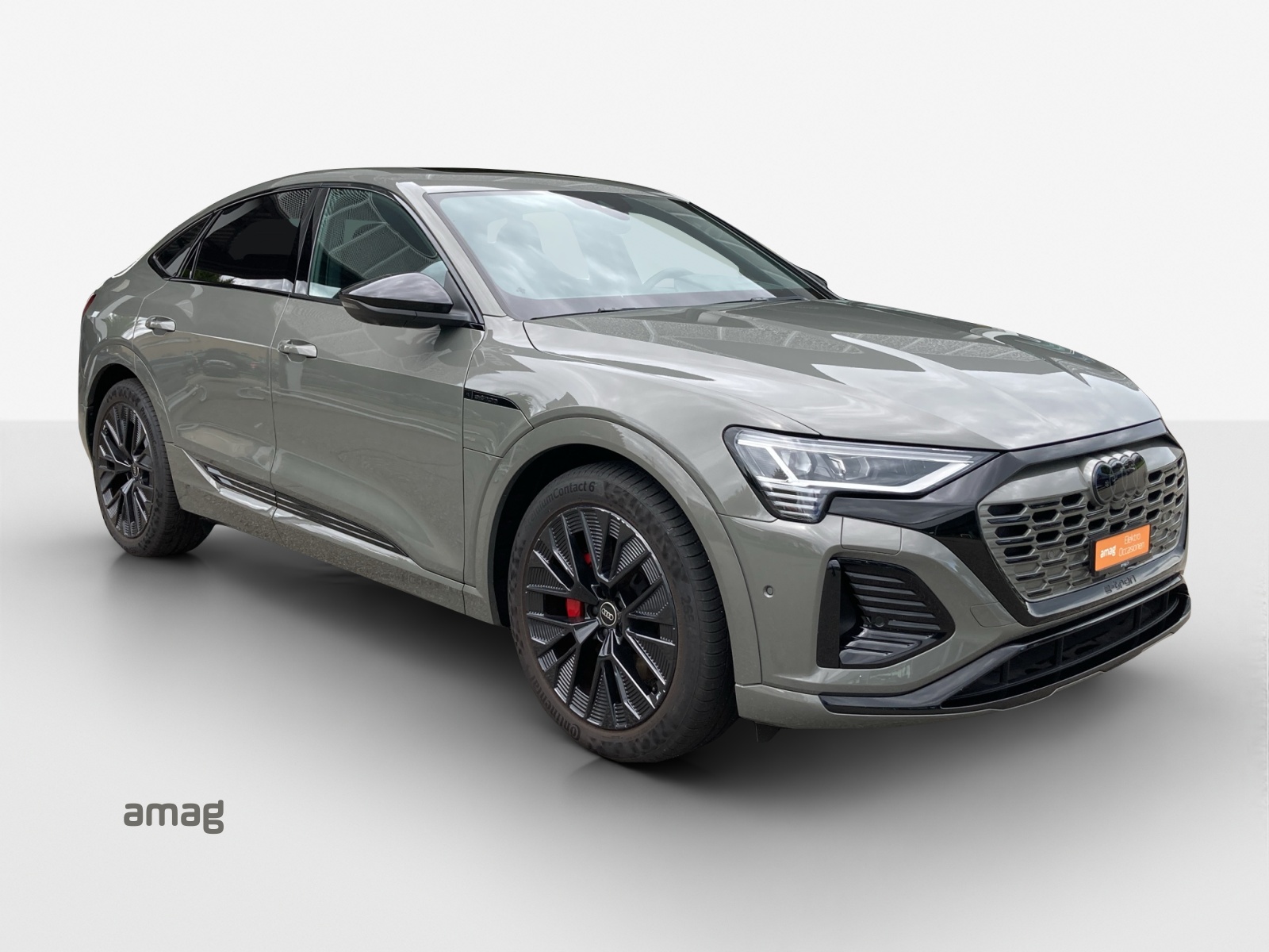 AUDI Q8 Sportback 50 e-tron Black Edition quattro-image-6