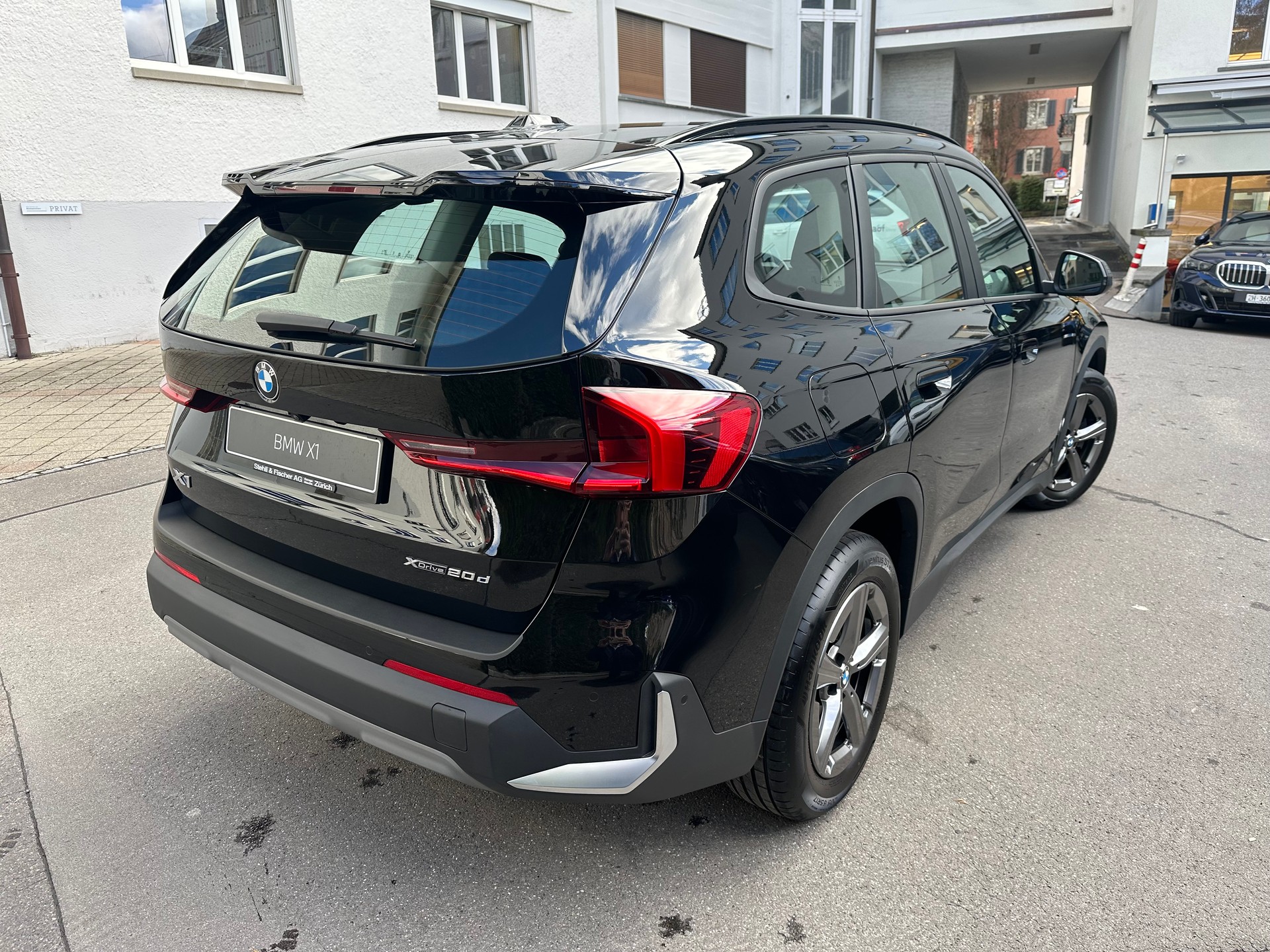 BMW X1 xDrive 20d 48V-image-2