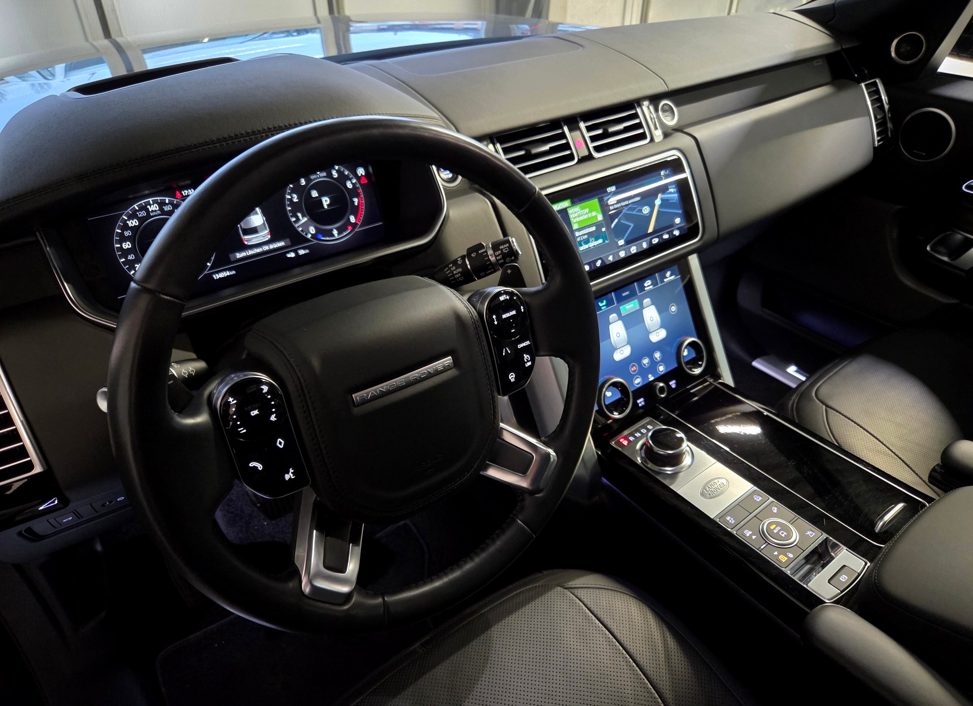 LAND ROVER Range Rover 5.0 V8 SC Vogue-image-12