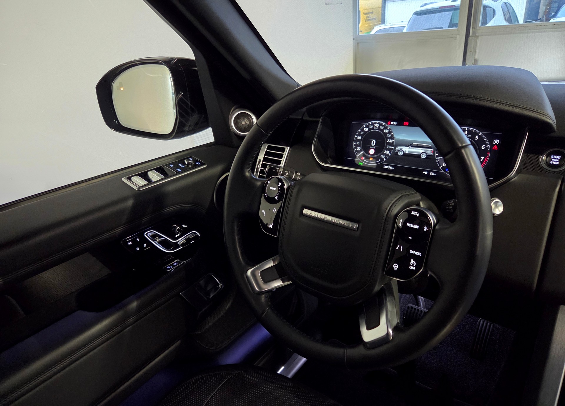 LAND ROVER Range Rover 5.0 V8 SC Vogue-image-17