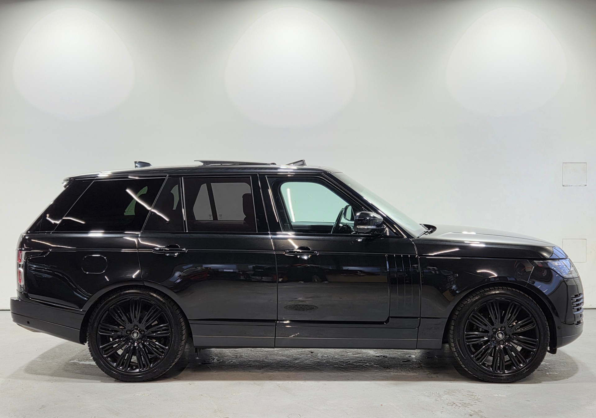 LAND ROVER Range Rover 5.0 V8 SC Vogue-image-1