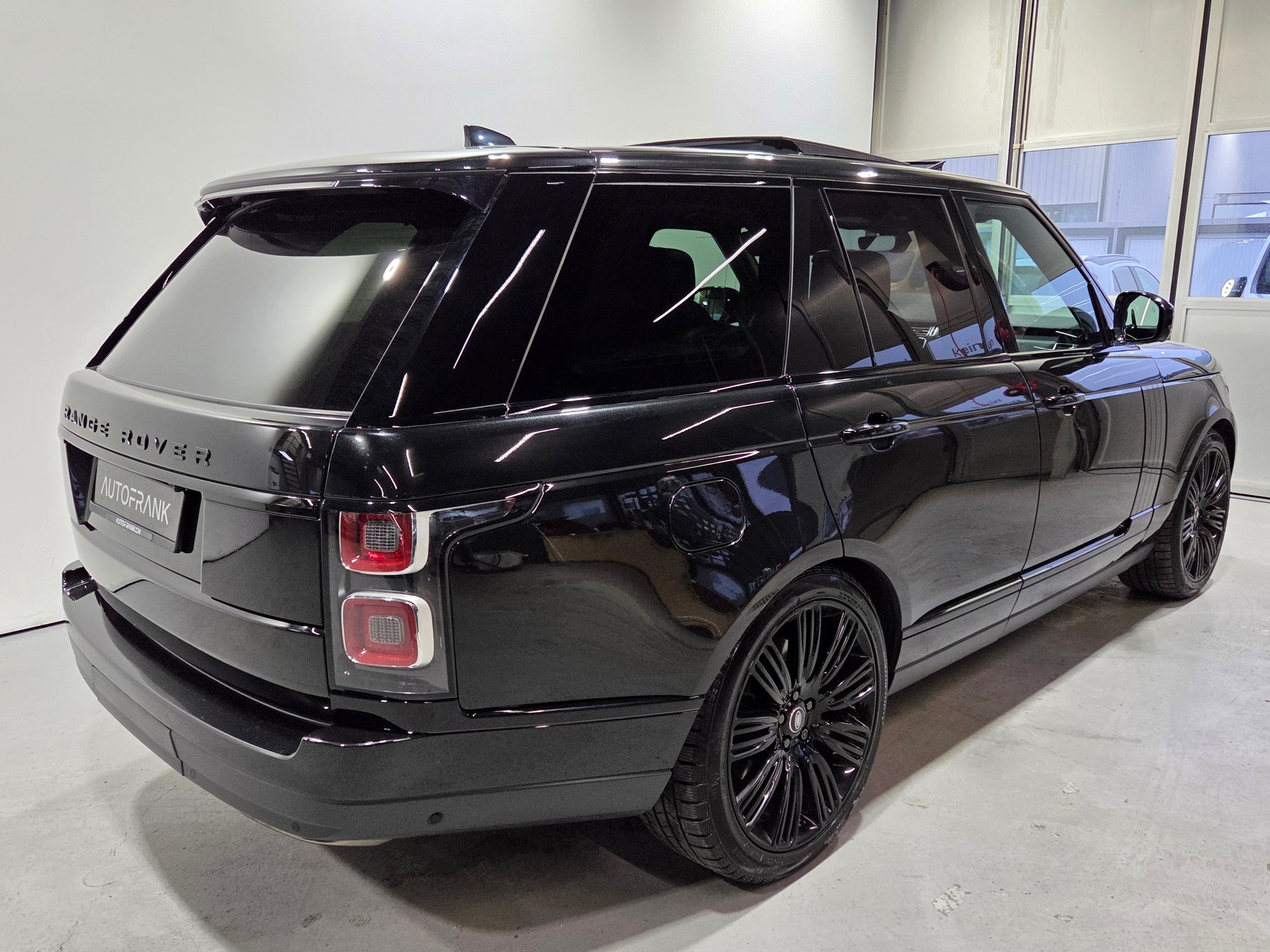 LAND ROVER Range Rover 5.0 V8 SC Vogue-image-16