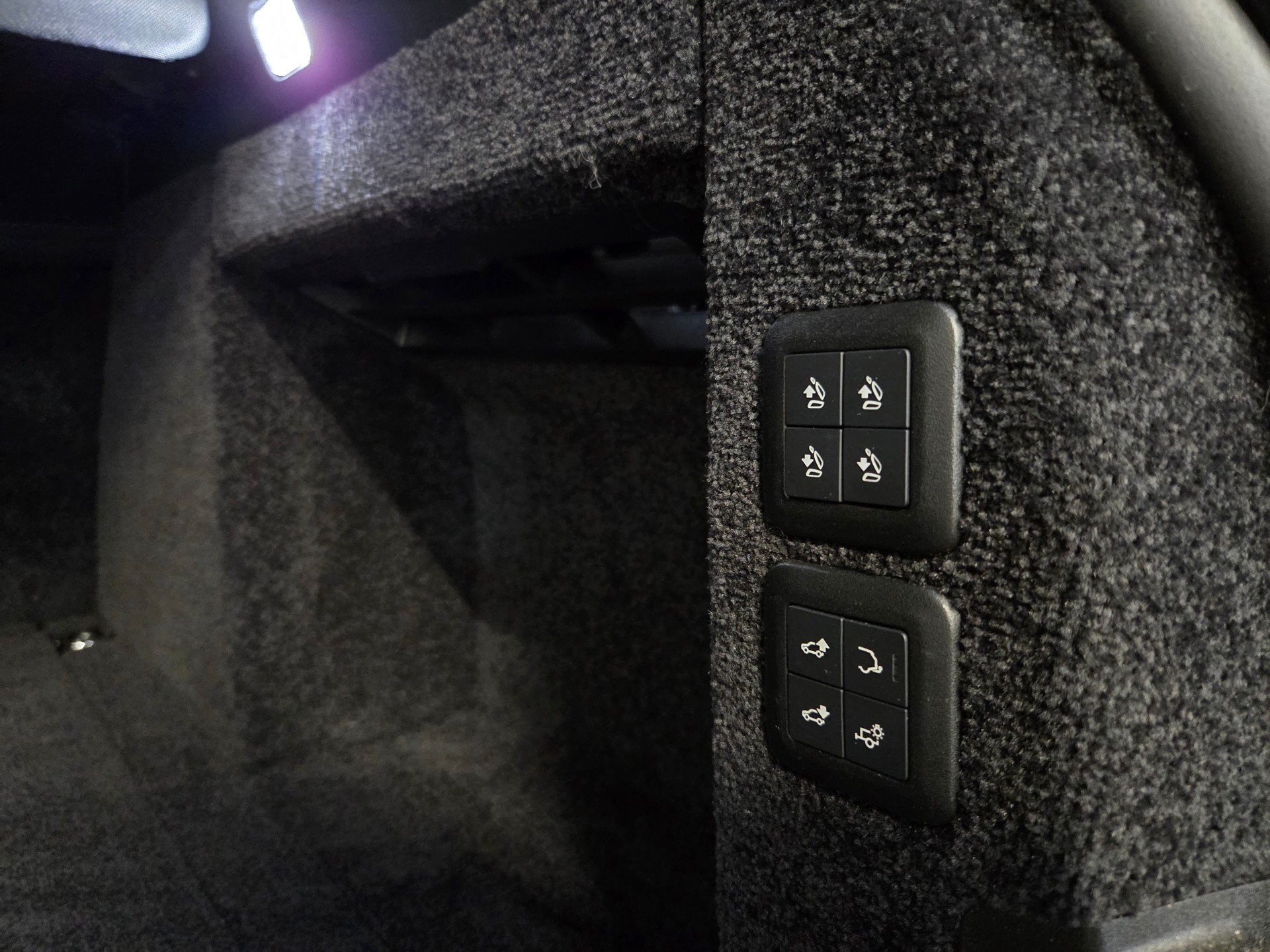 LAND ROVER Range Rover 5.0 V8 SC Vogue-image-25