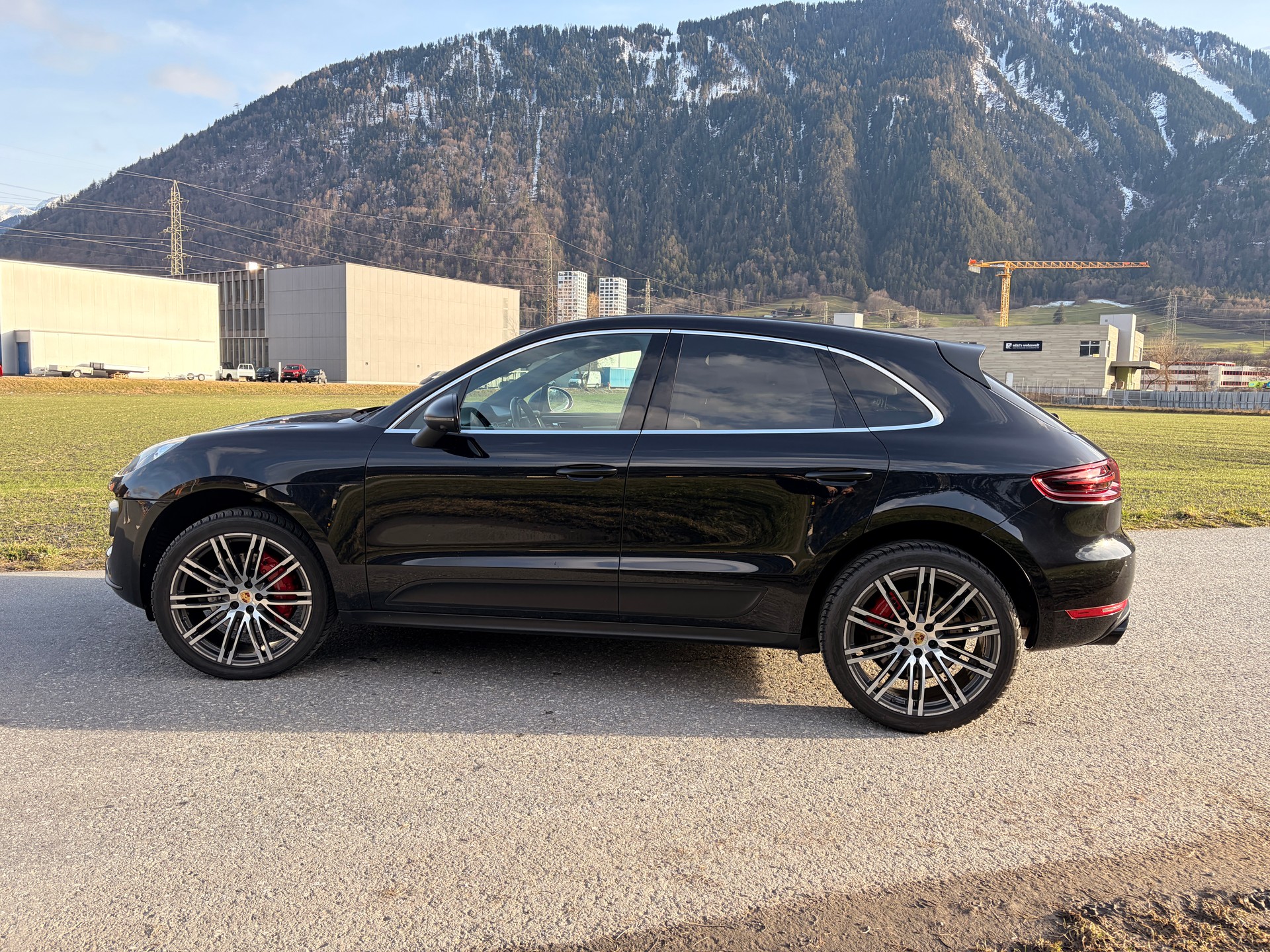 PORSCHE Macan Turbo PDK-image-2