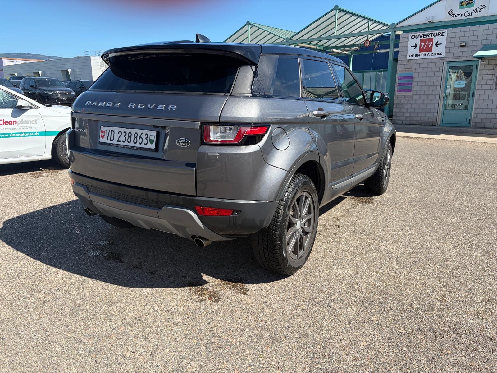 LAND ROVER Range Rover Evoque 2.0 TD4 HSE Dynamic AT9-image-3