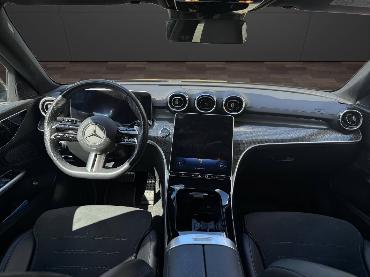 MERCEDES-BENZ C 200 AMG Line 4matic Combi-image-3