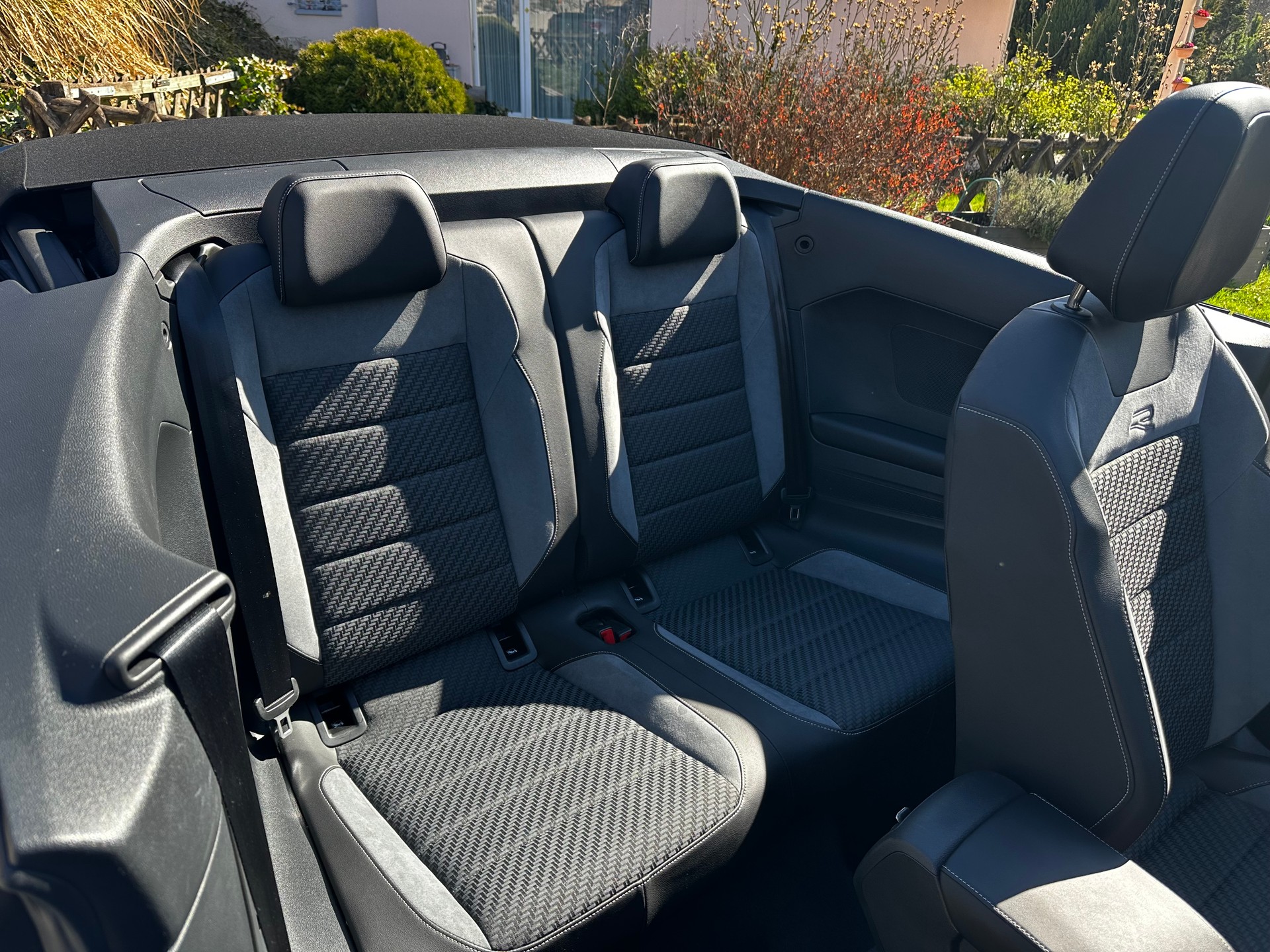 VW T-Roc Cabriolet 1.5 TSI EVO R-Line DSG-image-5