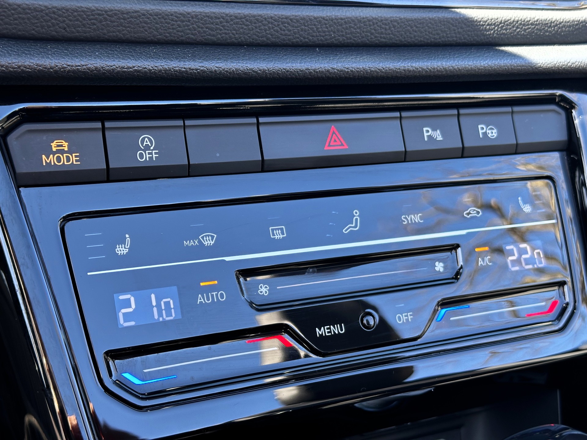 VW T-Roc Cabriolet 1.5 TSI EVO R-Line DSG-image-11