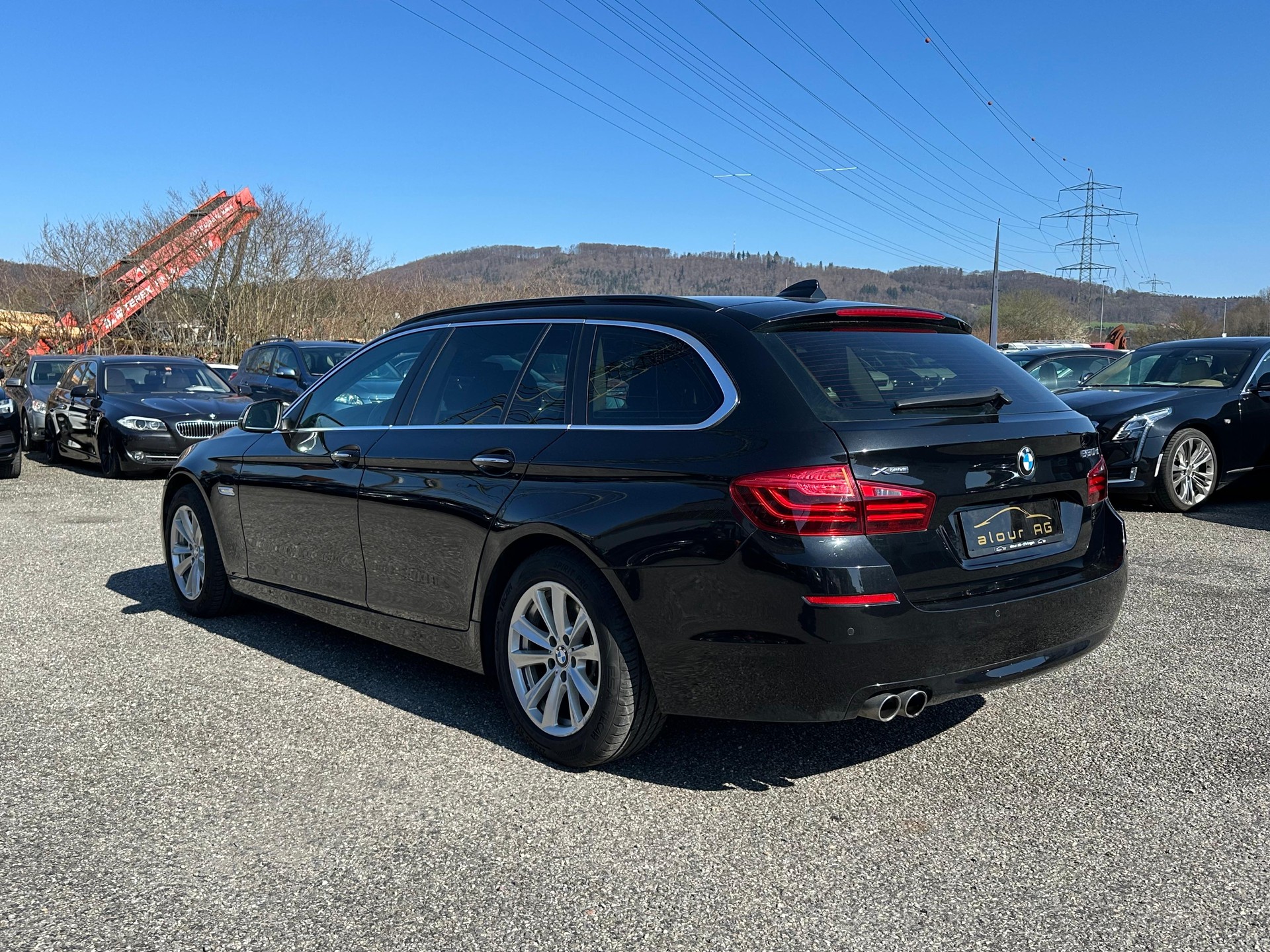 BMW 530d Touring xDrive Steptronic-image-2