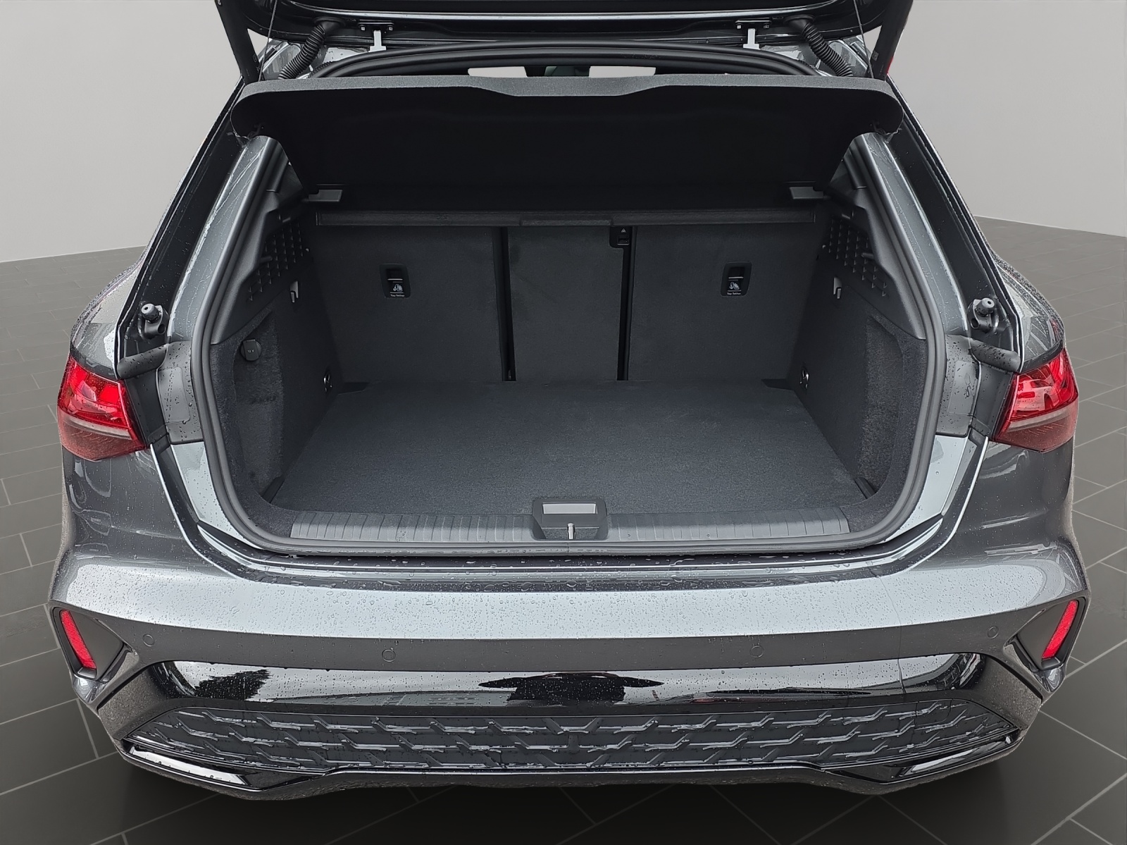 AUDI A3 Sportback TFSI 110 kW S line Attraction S tronic-image-15