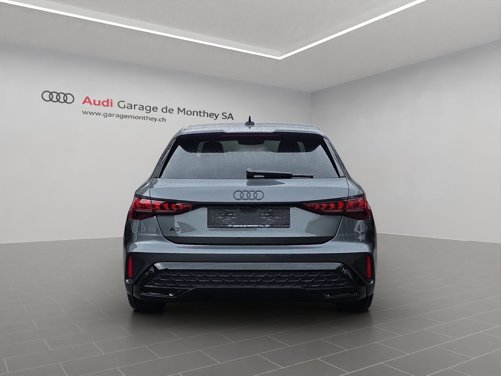 AUDI A3 Sportback TFSI 110 kW S line Attraction S tronic-image-4