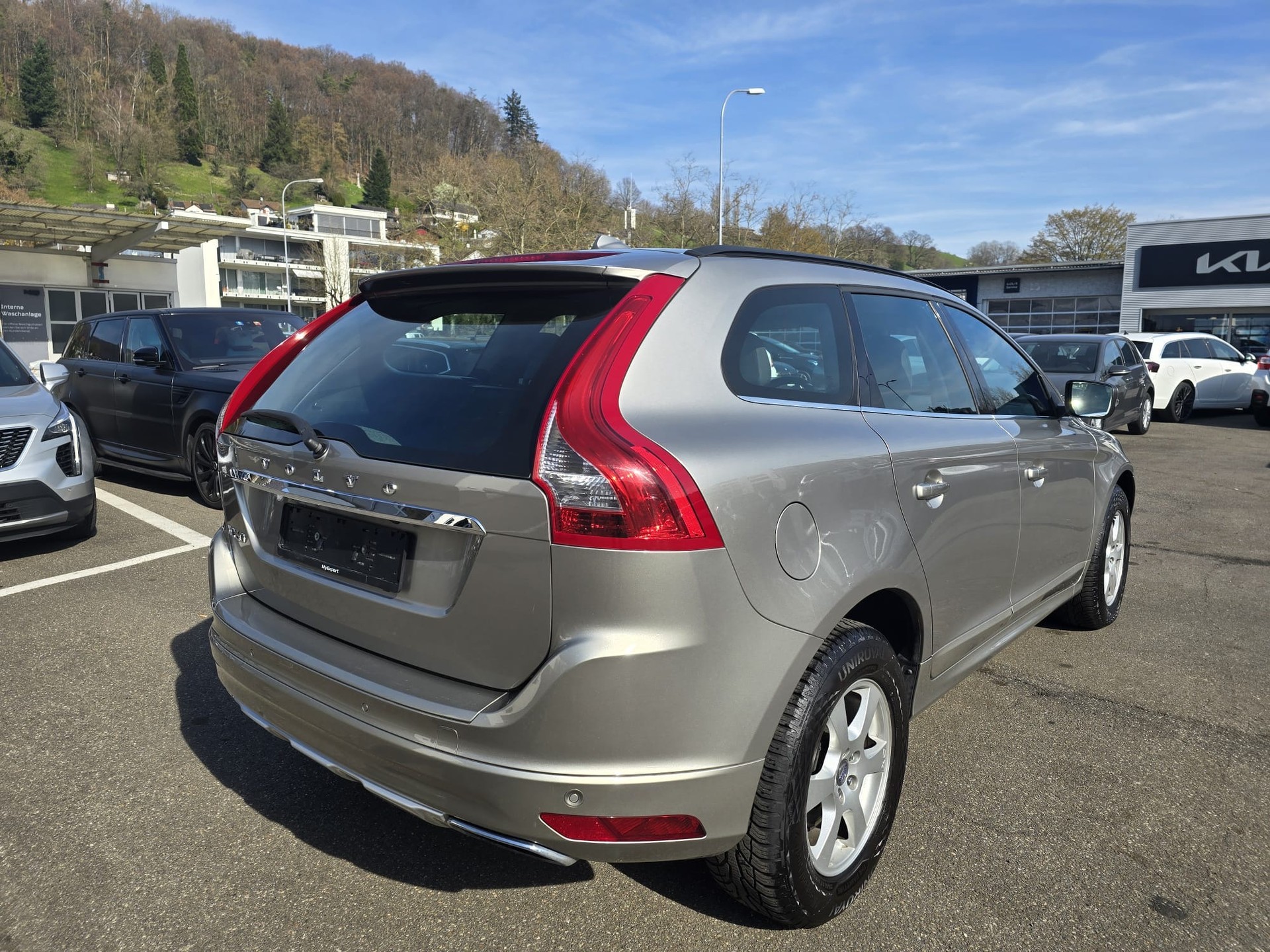 VOLVO XC60 D4 Summum Geartronic-image-6