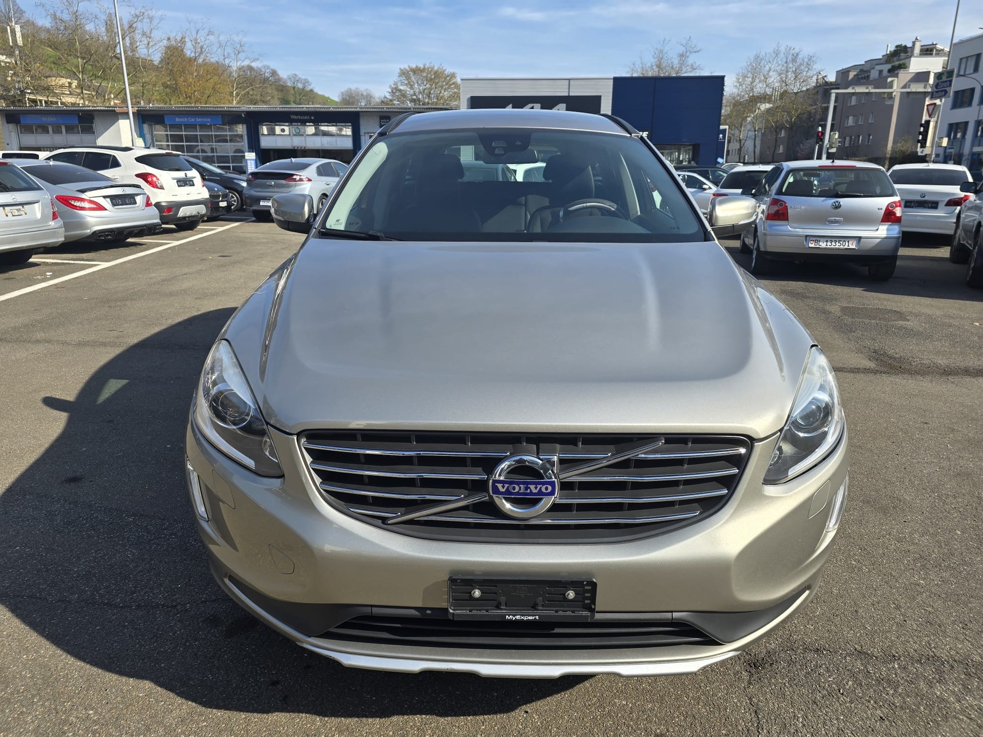 VOLVO XC60 D4 Summum Geartronic-image-1