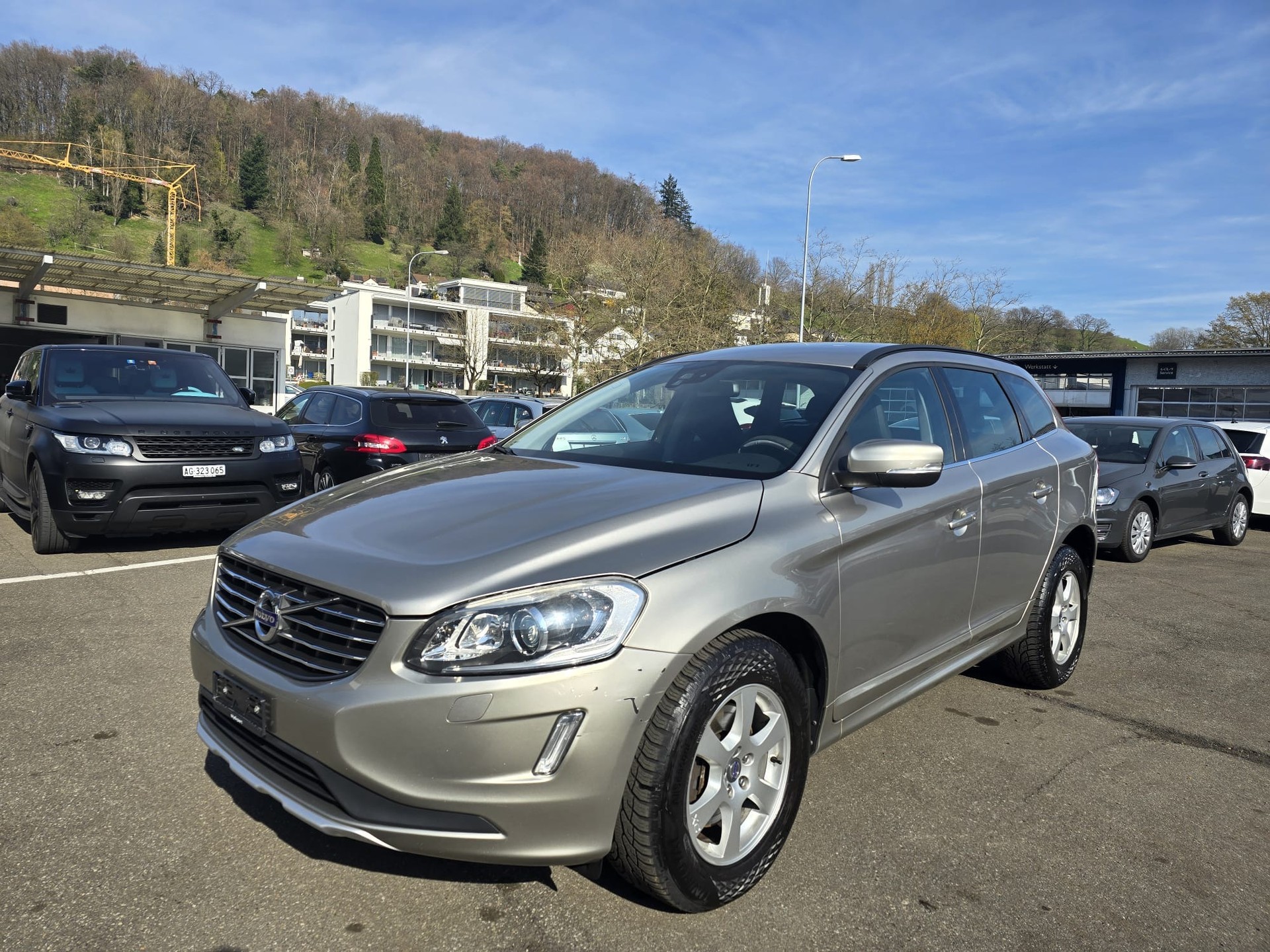 VOLVO XC60 D4 Summum Geartronic-image-0