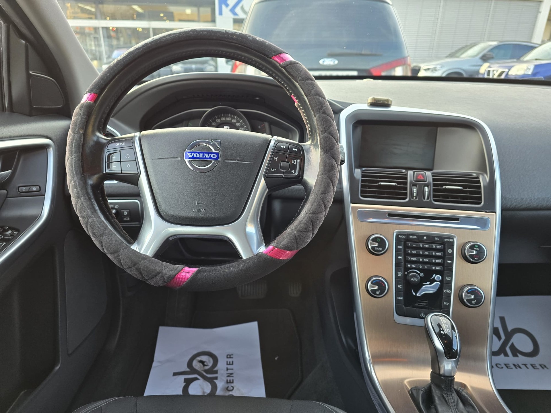 VOLVO XC60 D4 Summum Geartronic-image-11