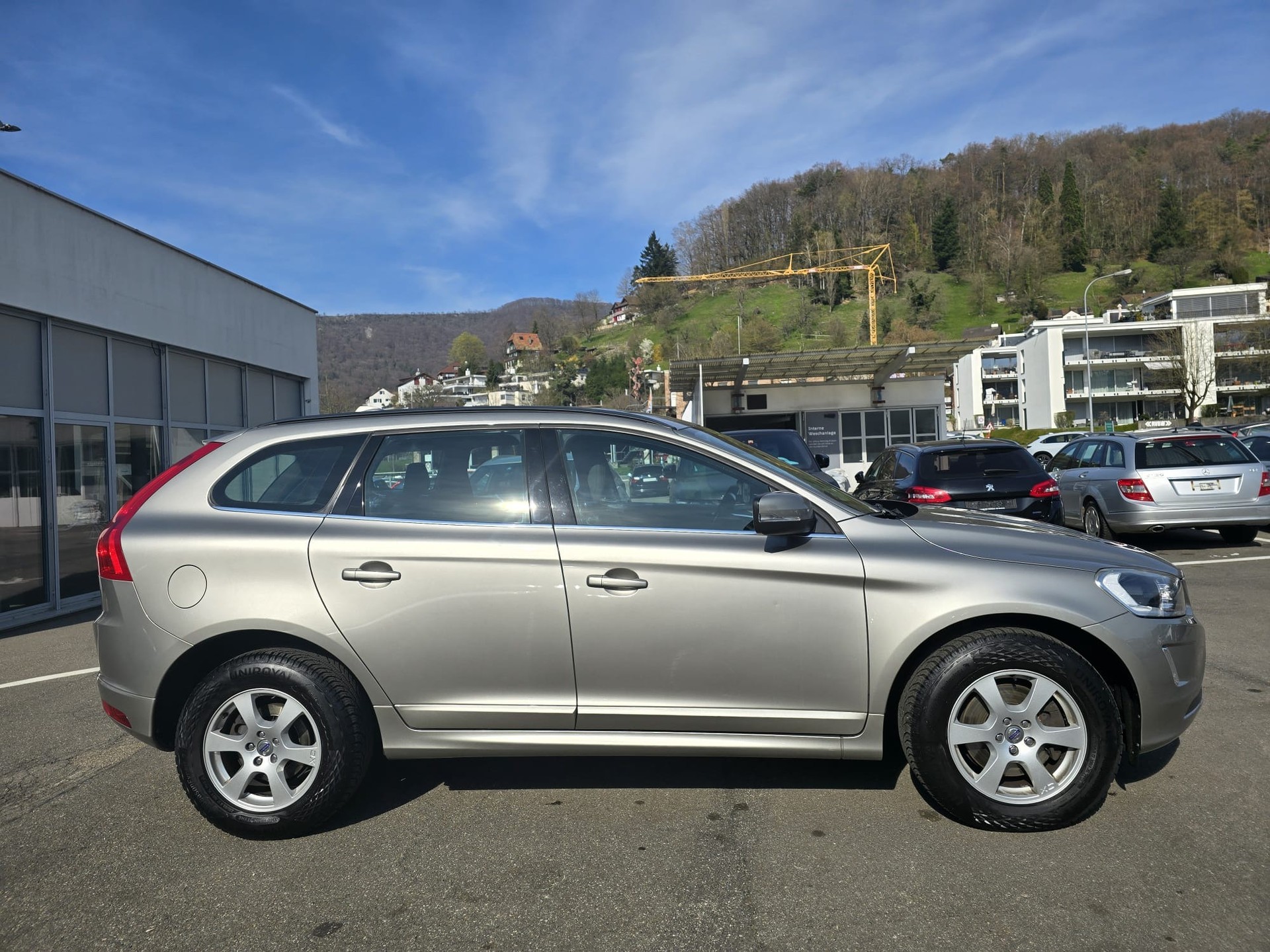 VOLVO XC60 D4 Summum Geartronic-image-9