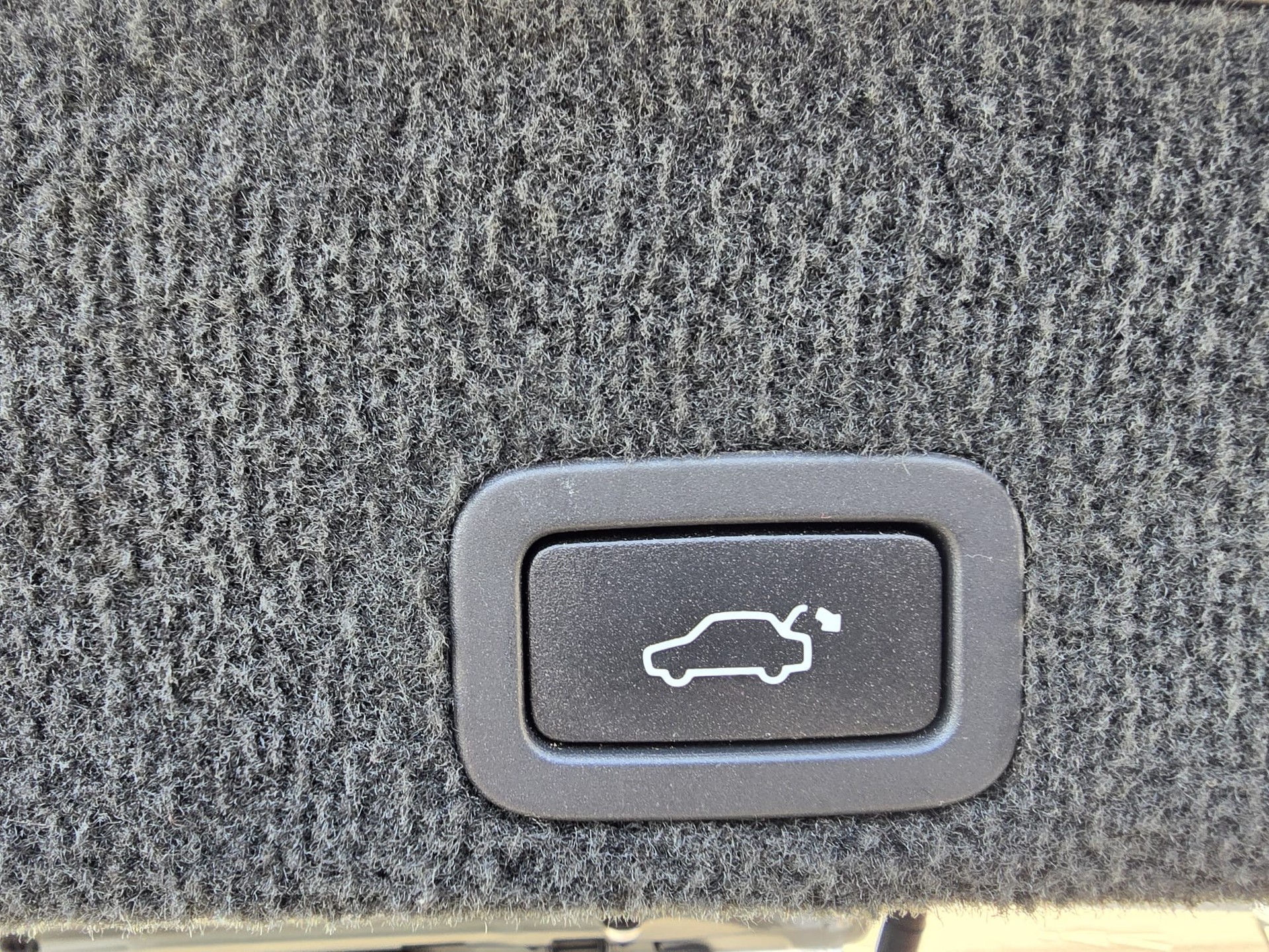 VOLVO XC60 D4 Summum Geartronic-image-18