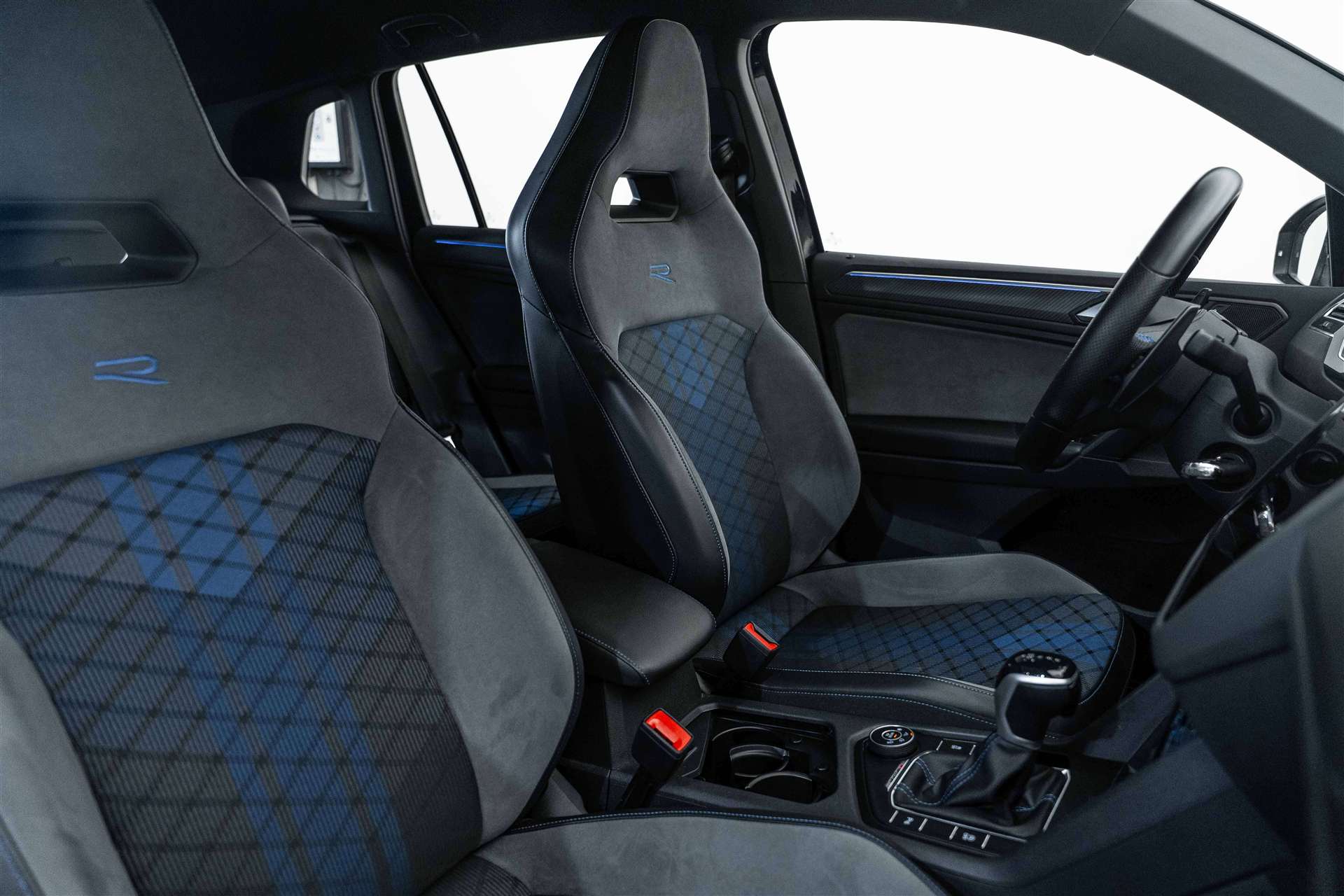 VW Tiguan 2.0TSI R 4Motion DSG 320PS-image-11