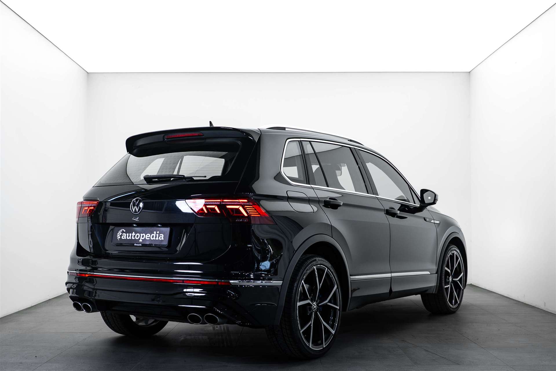 VW Tiguan 2.0TSI R 4Motion DSG 320PS-image-2
