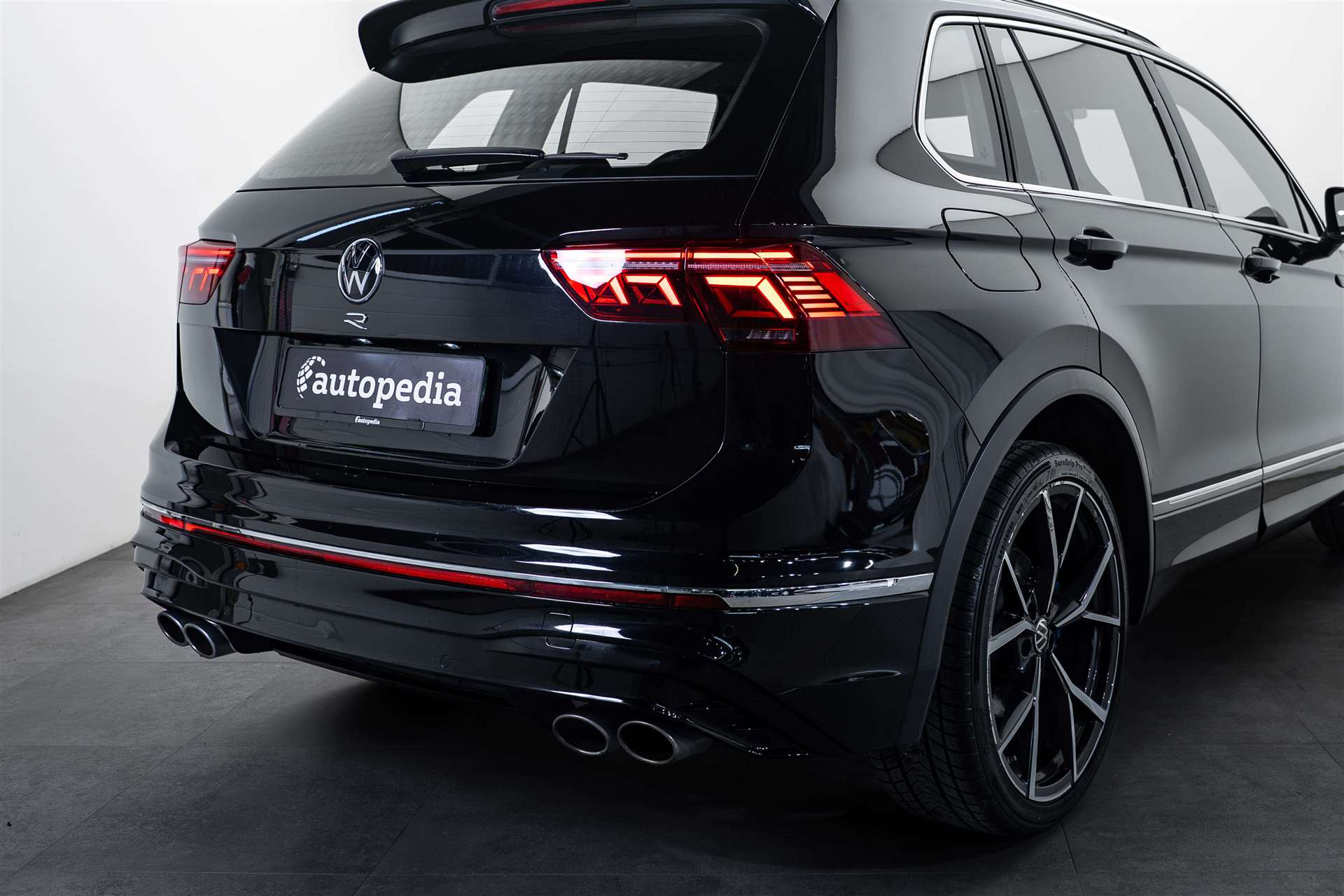 VW Tiguan 2.0TSI R 4Motion DSG 320PS-image-3