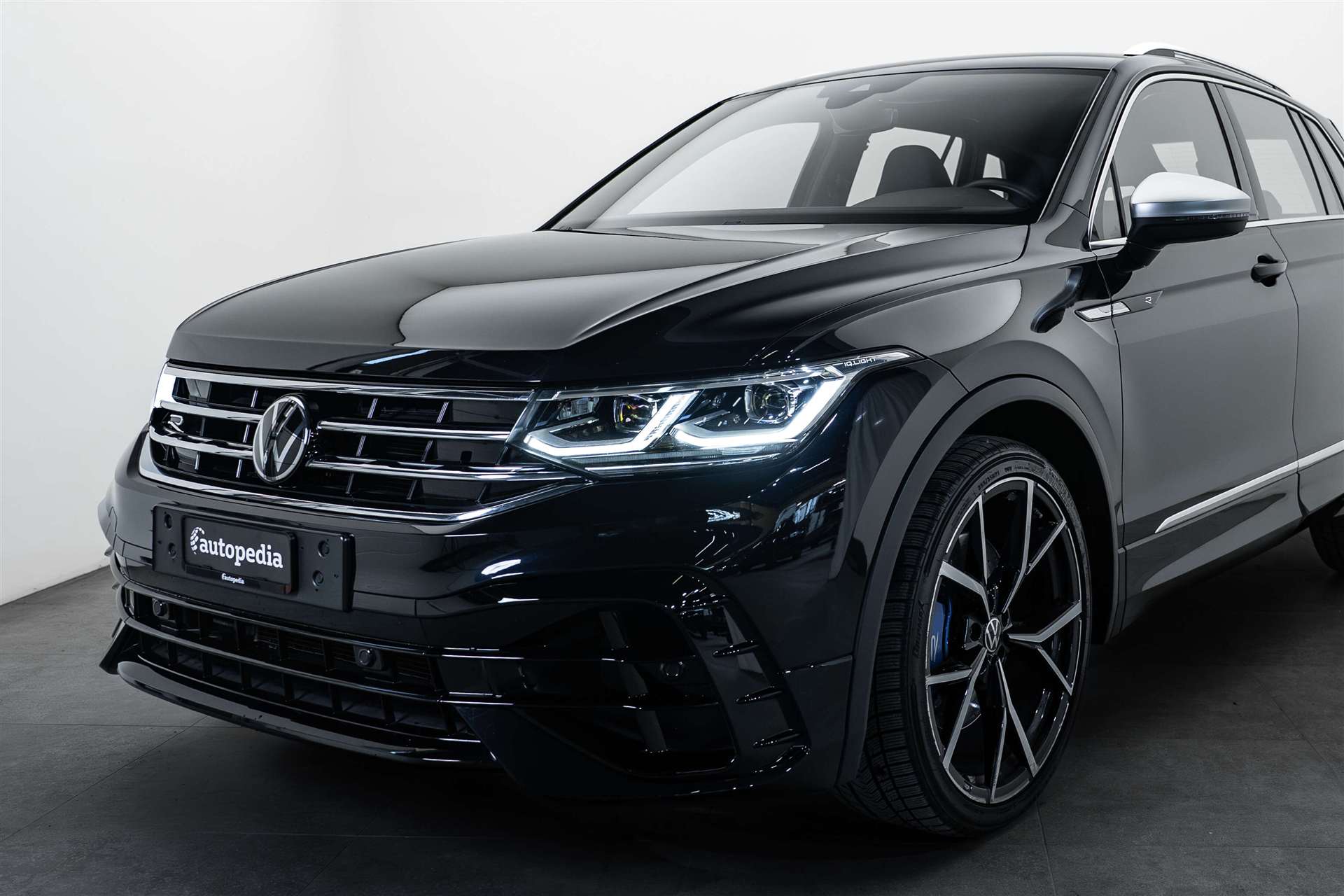 VW Tiguan 2.0TSI R 4Motion DSG 320PS-image-1