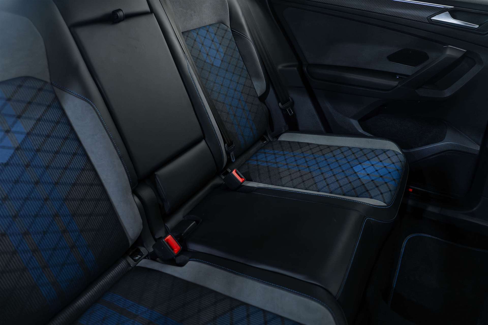 VW Tiguan 2.0TSI R 4Motion DSG 320PS-image-13