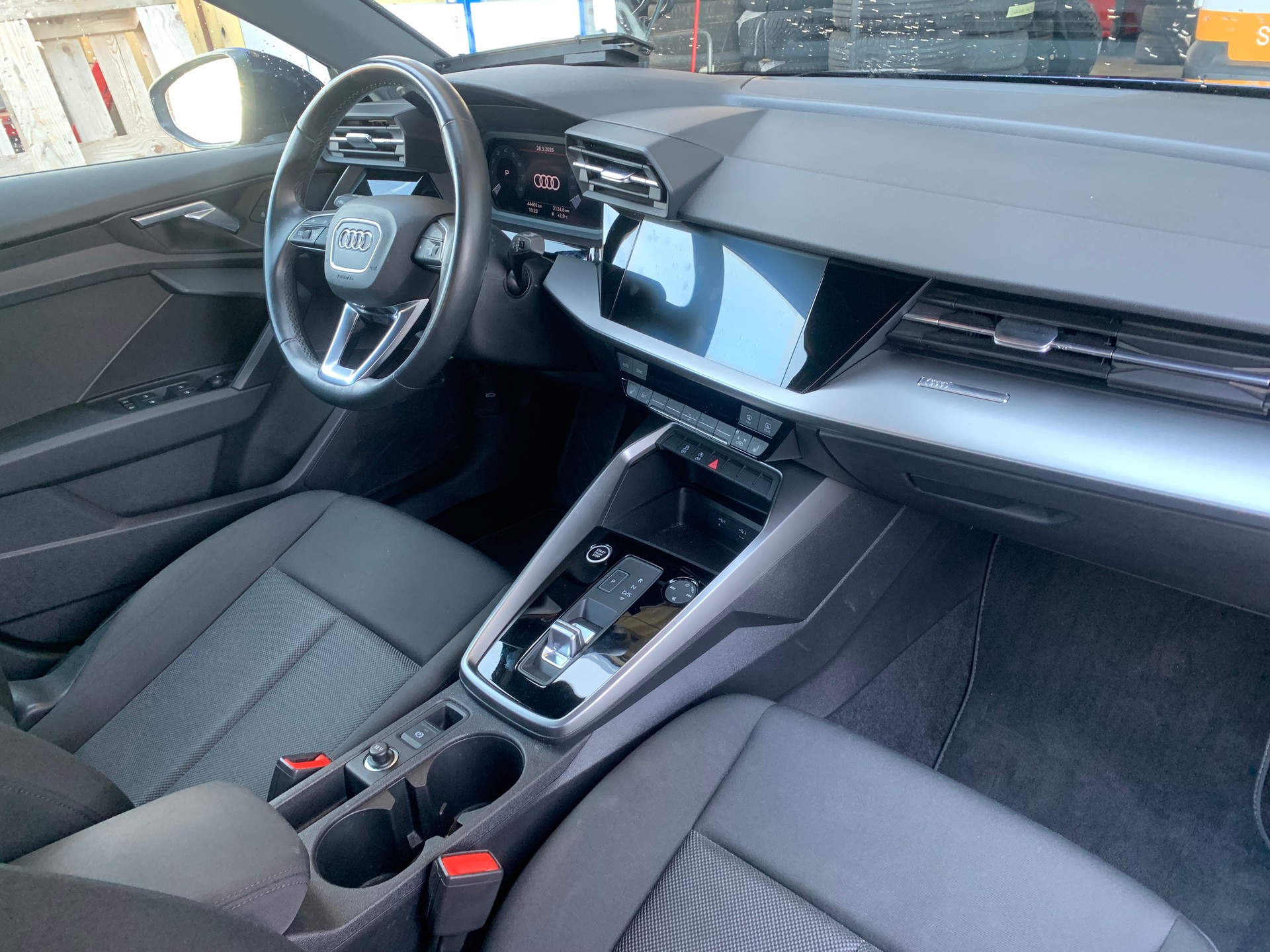 AUDI A3 Sportback 35 TFSI advanced Attraction S-tronic-image-18
