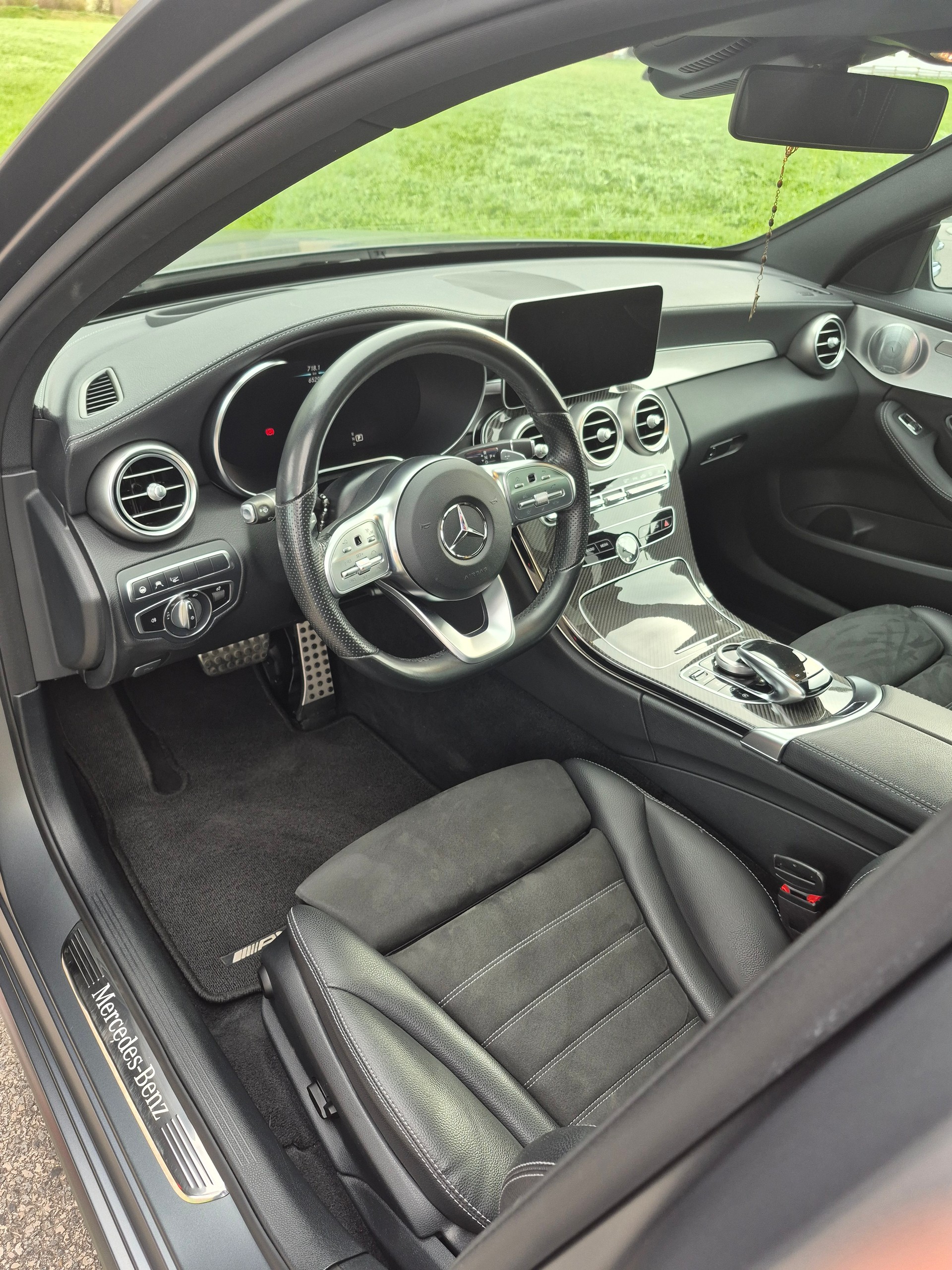 MERCEDES-BENZ C 220 d Swiss Star AMG Line 4Matic 9G-Tronic-image-5