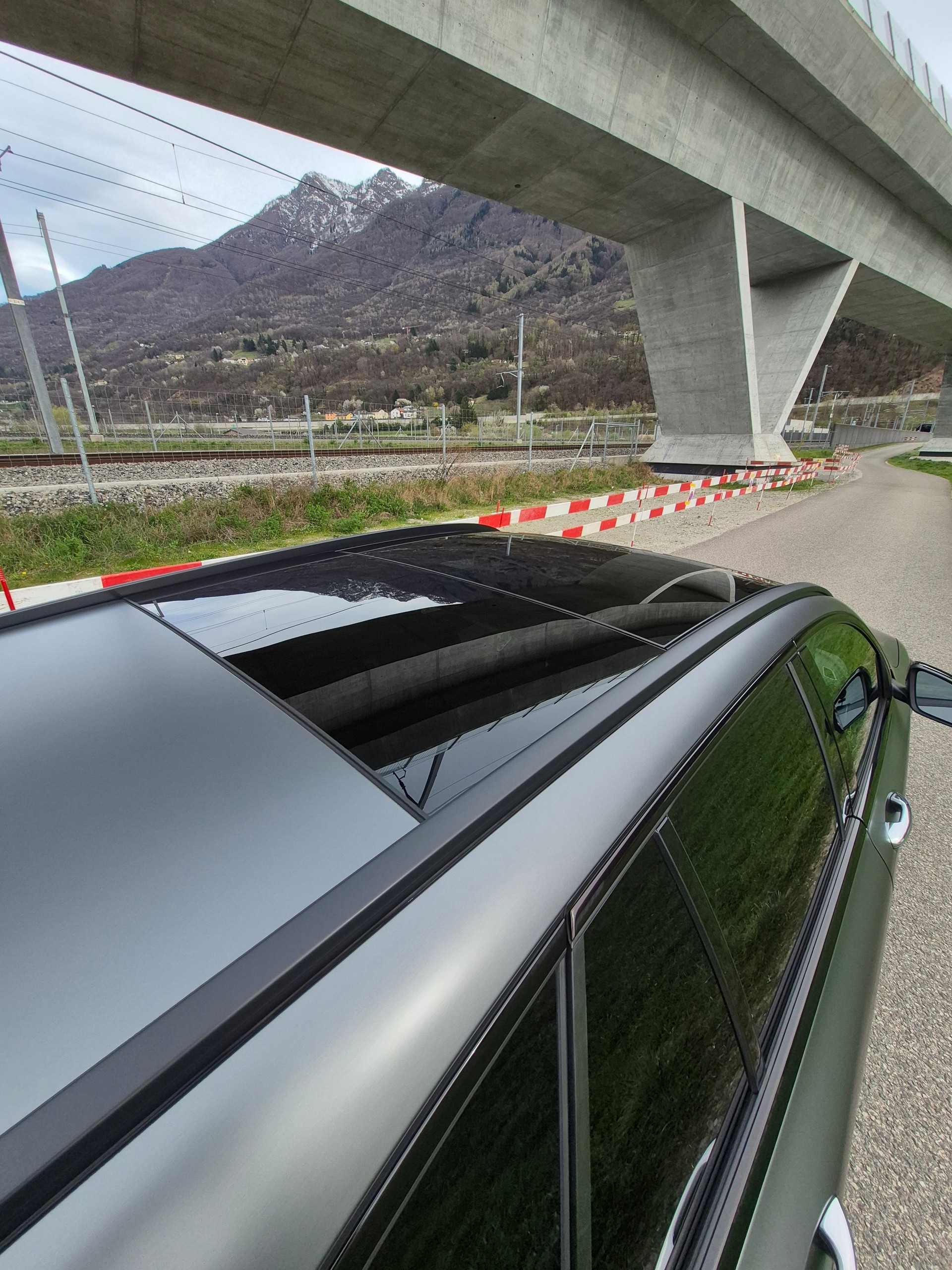 MERCEDES-BENZ C 220 d Swiss Star AMG Line 4Matic 9G-Tronic-image-4