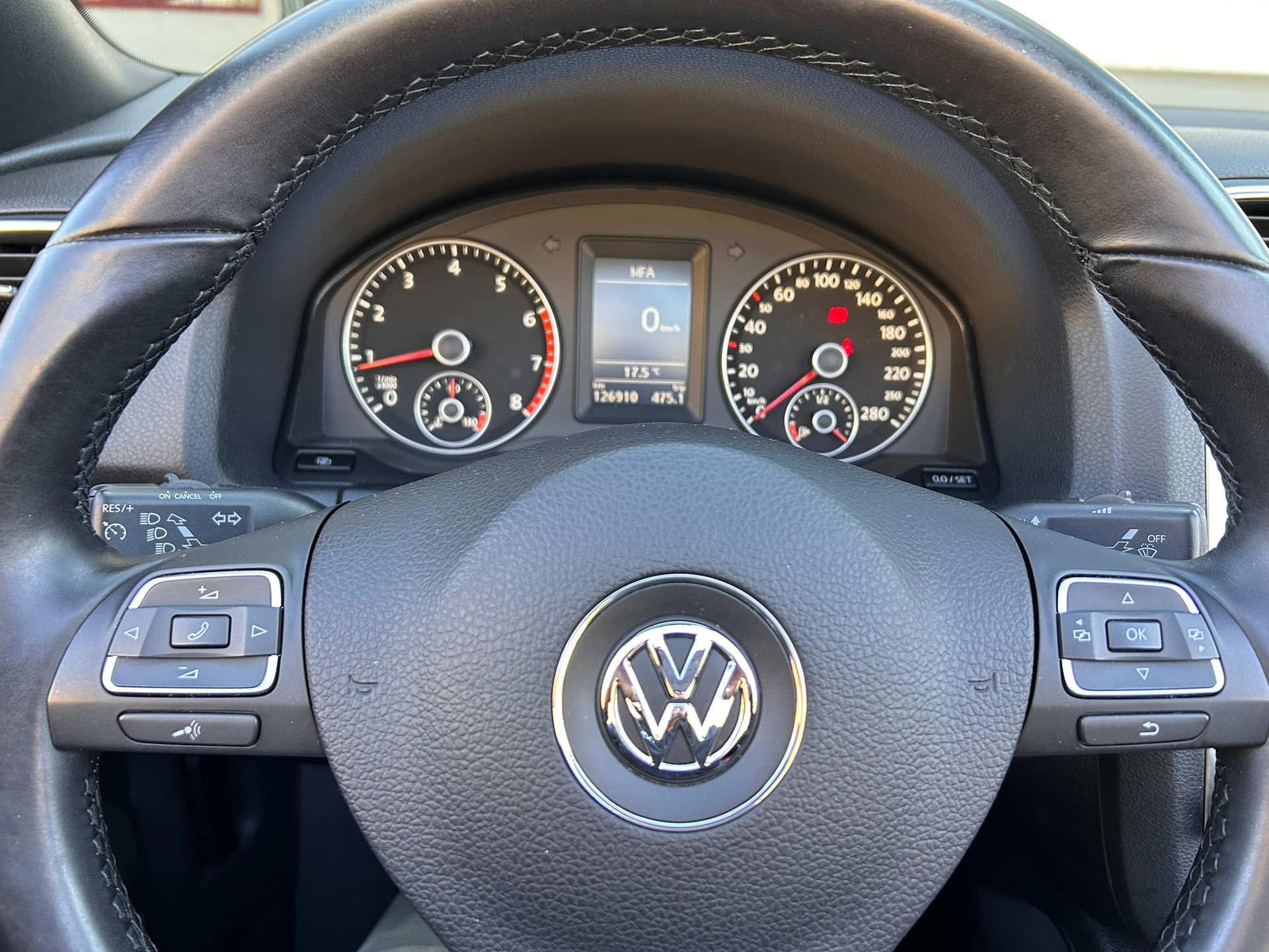 VW Eos 2.0 TSI DSG-image-8