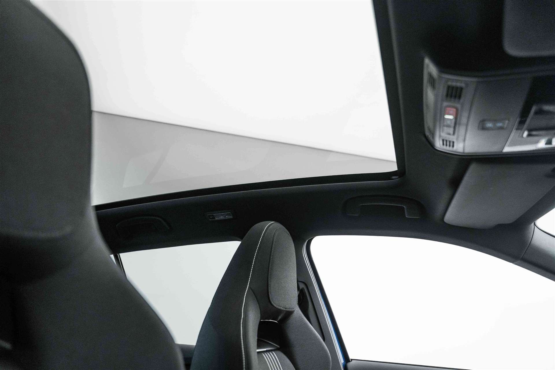 SKODA Kamiq 1.5 TSI ACT Monte Carlo DSG-image-14