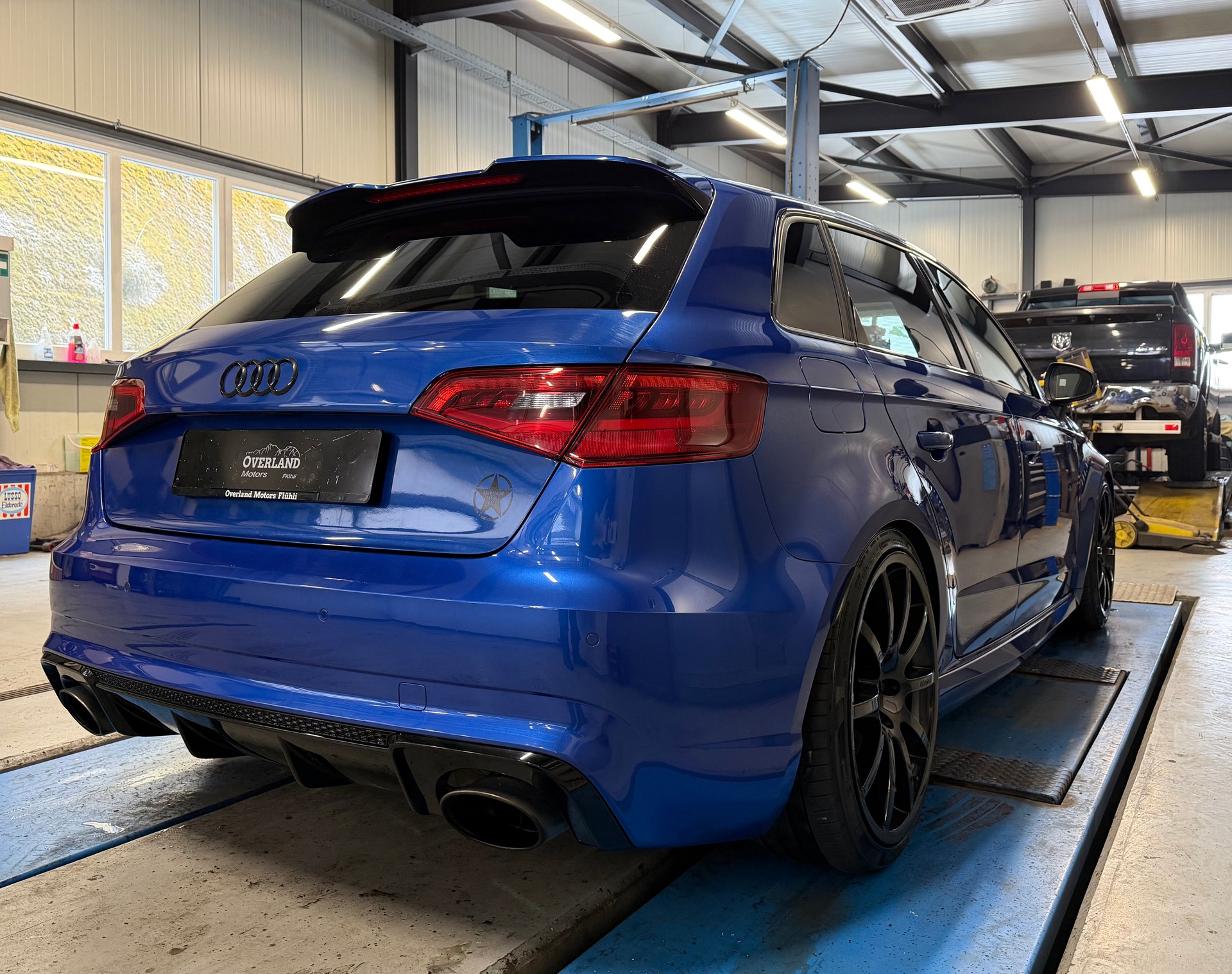 AUDI RS3 2.5 TSI quattro S-tronic-image-4