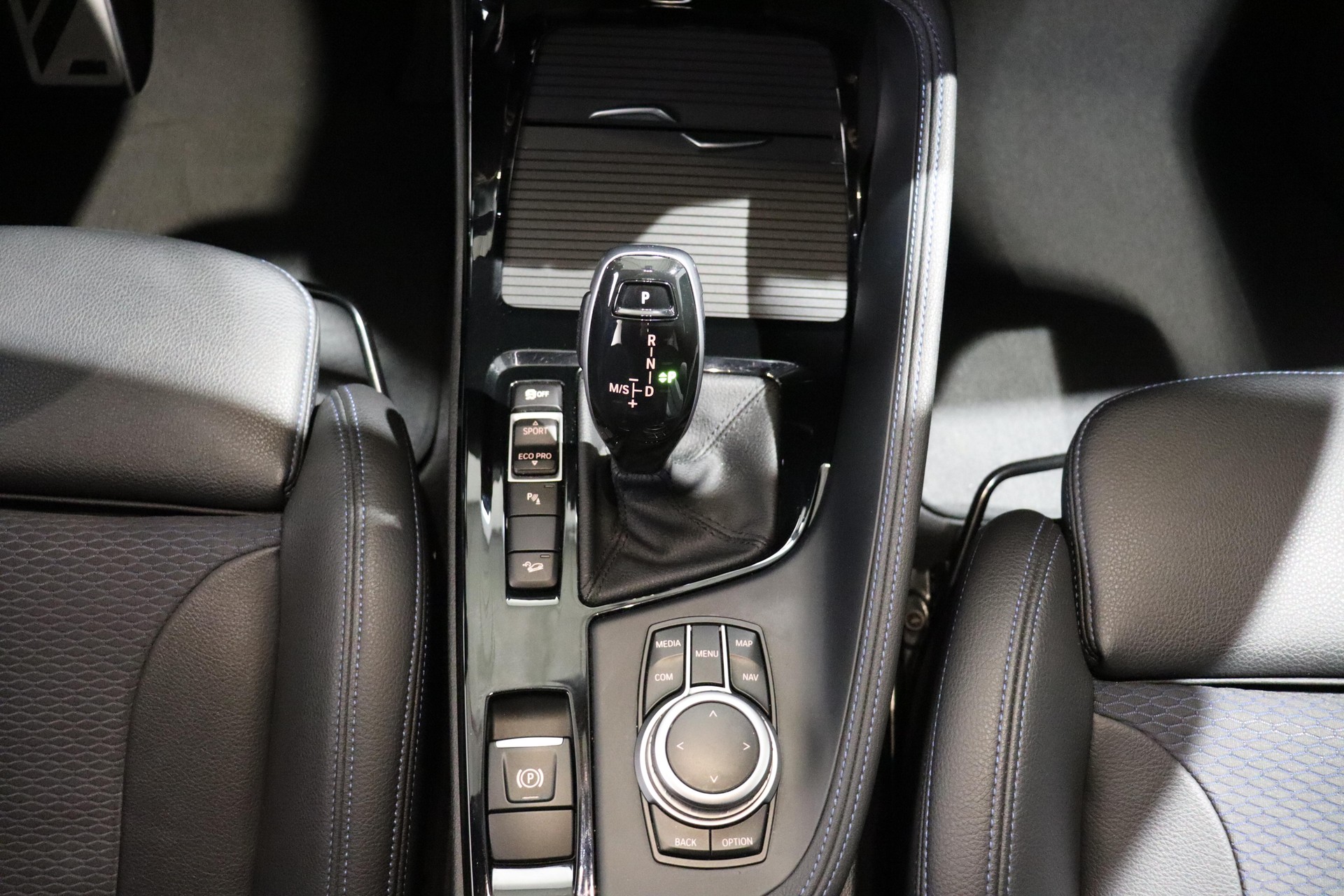BMW X2 20d xDrive-image-18